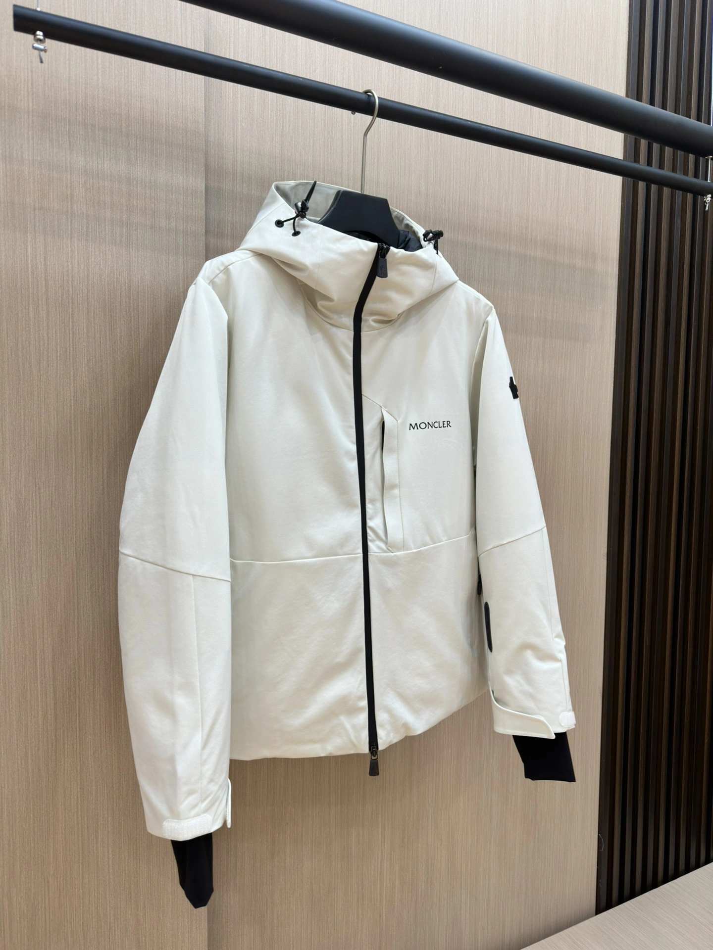 EasyMatch Moncler Down Jackets 145750