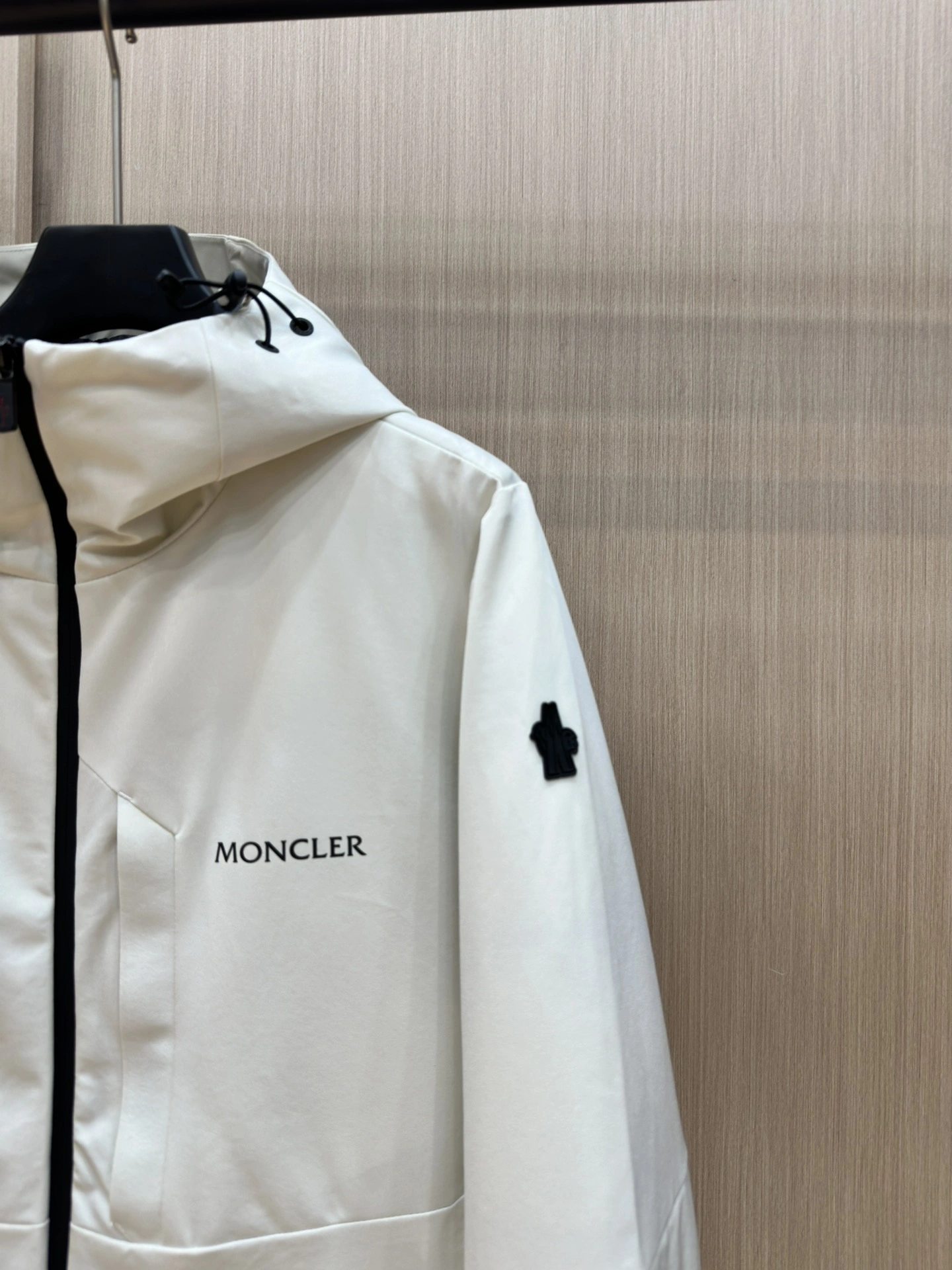 EasyMatch Moncler Down Jackets 145750