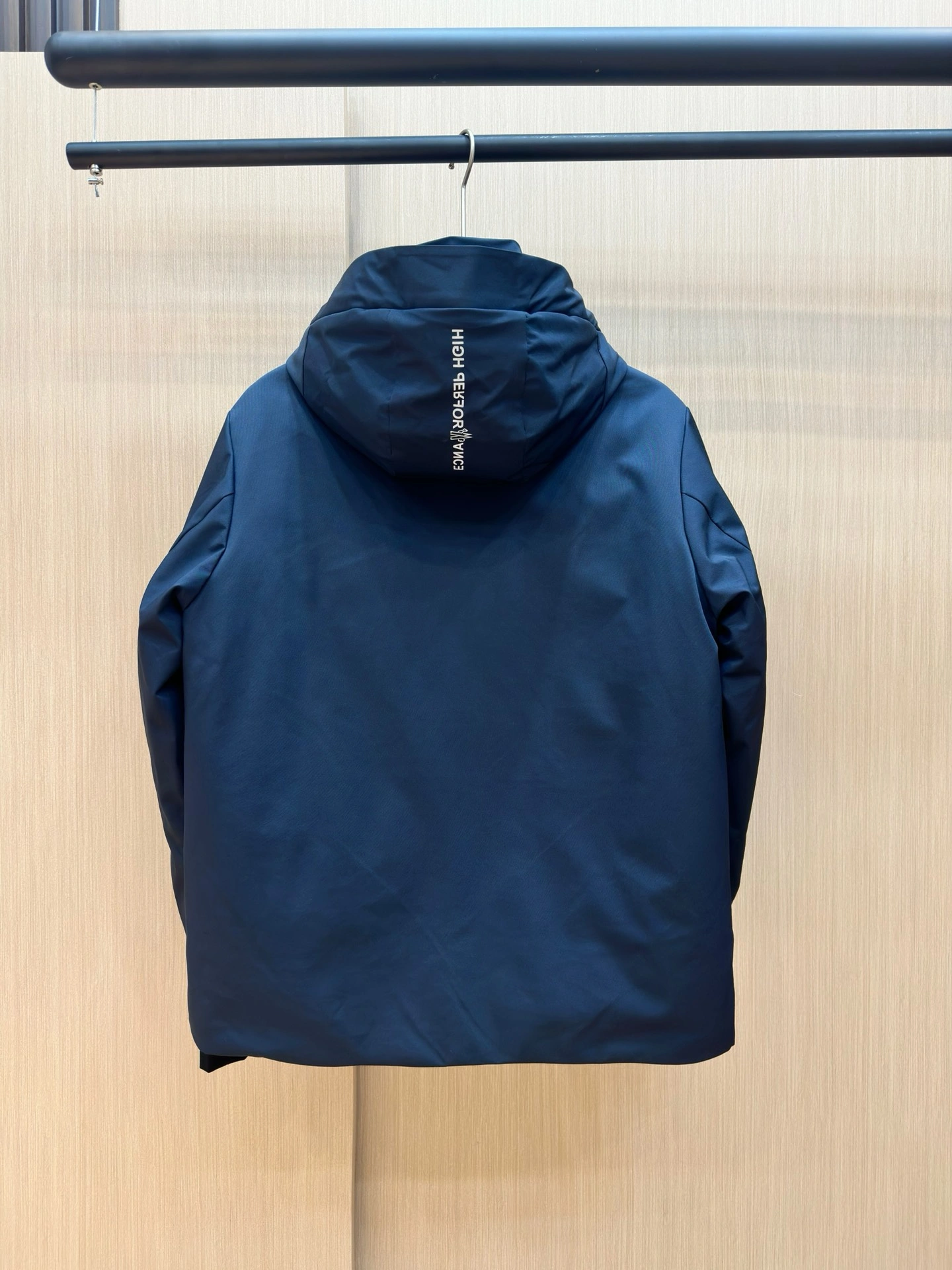 Sleek Moncler Down Jackets 145755