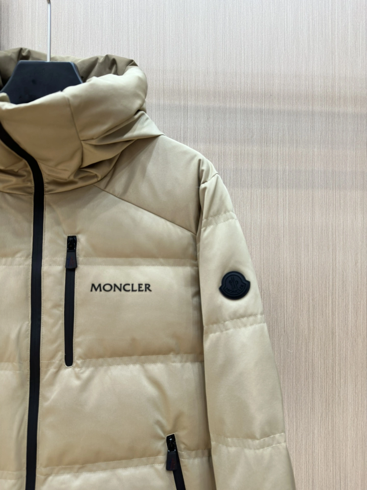 Moncler Down Jackets Flexible 145757