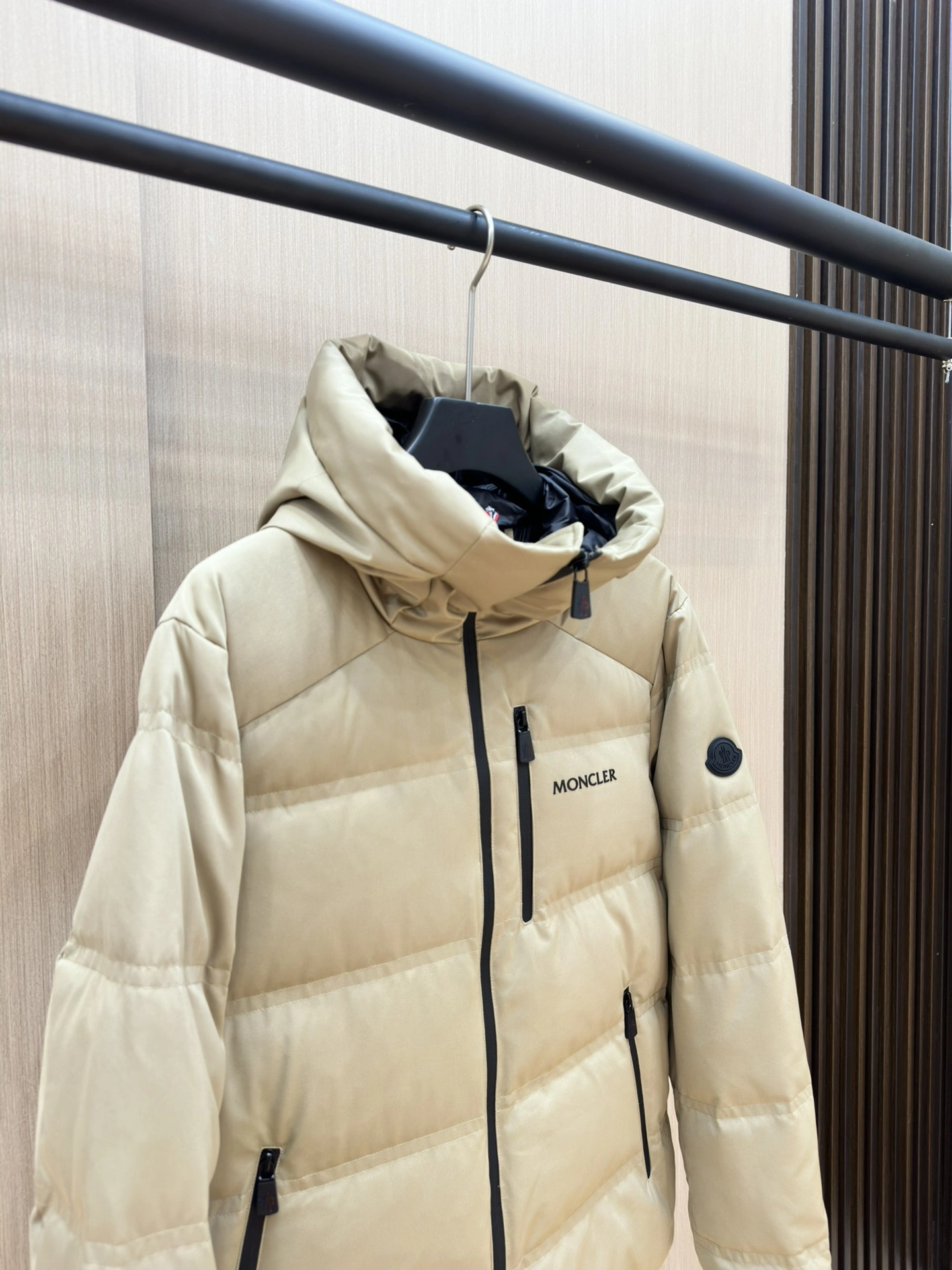 Moncler Down Jackets Flexible 145757