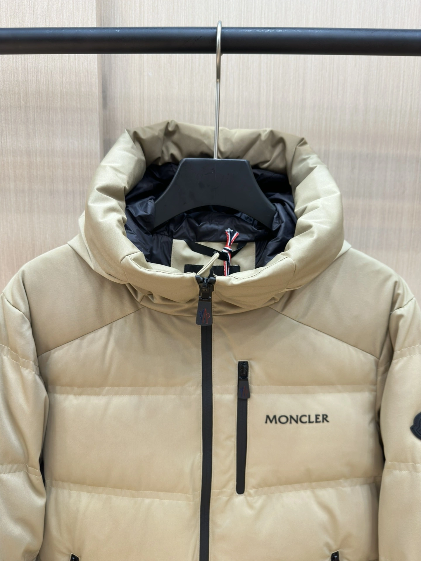 Moncler Down Jackets Flexible 145757