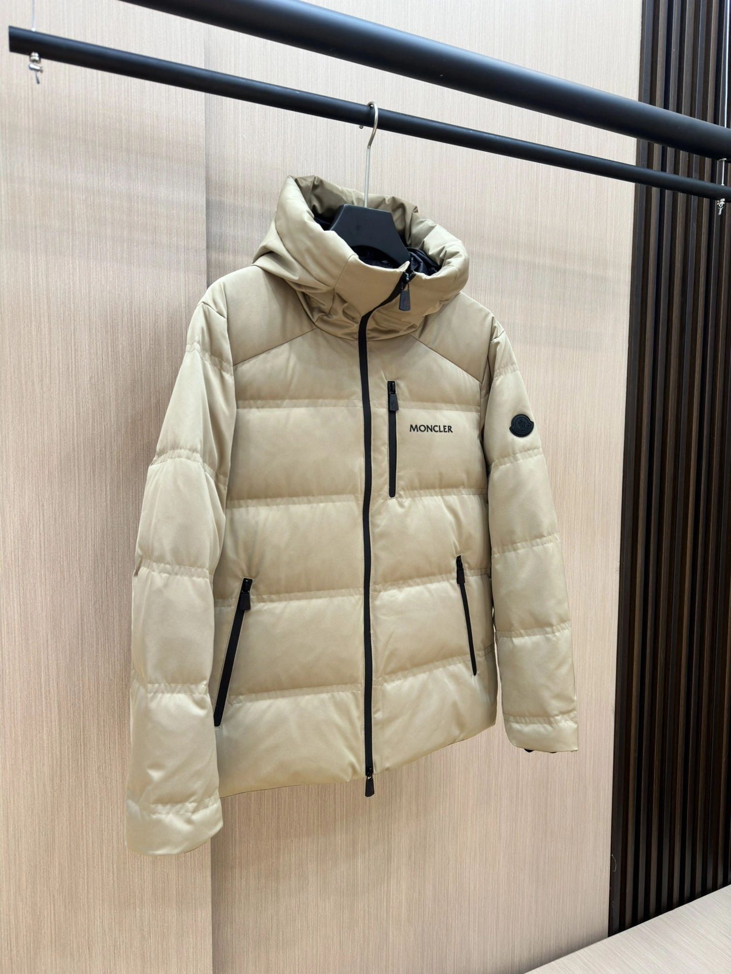 Moncler Down Jackets Flexible 145757