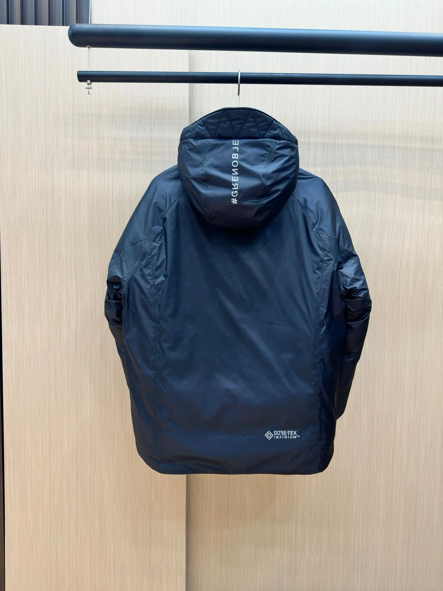 Unisex Moncler Down Jackets 145738