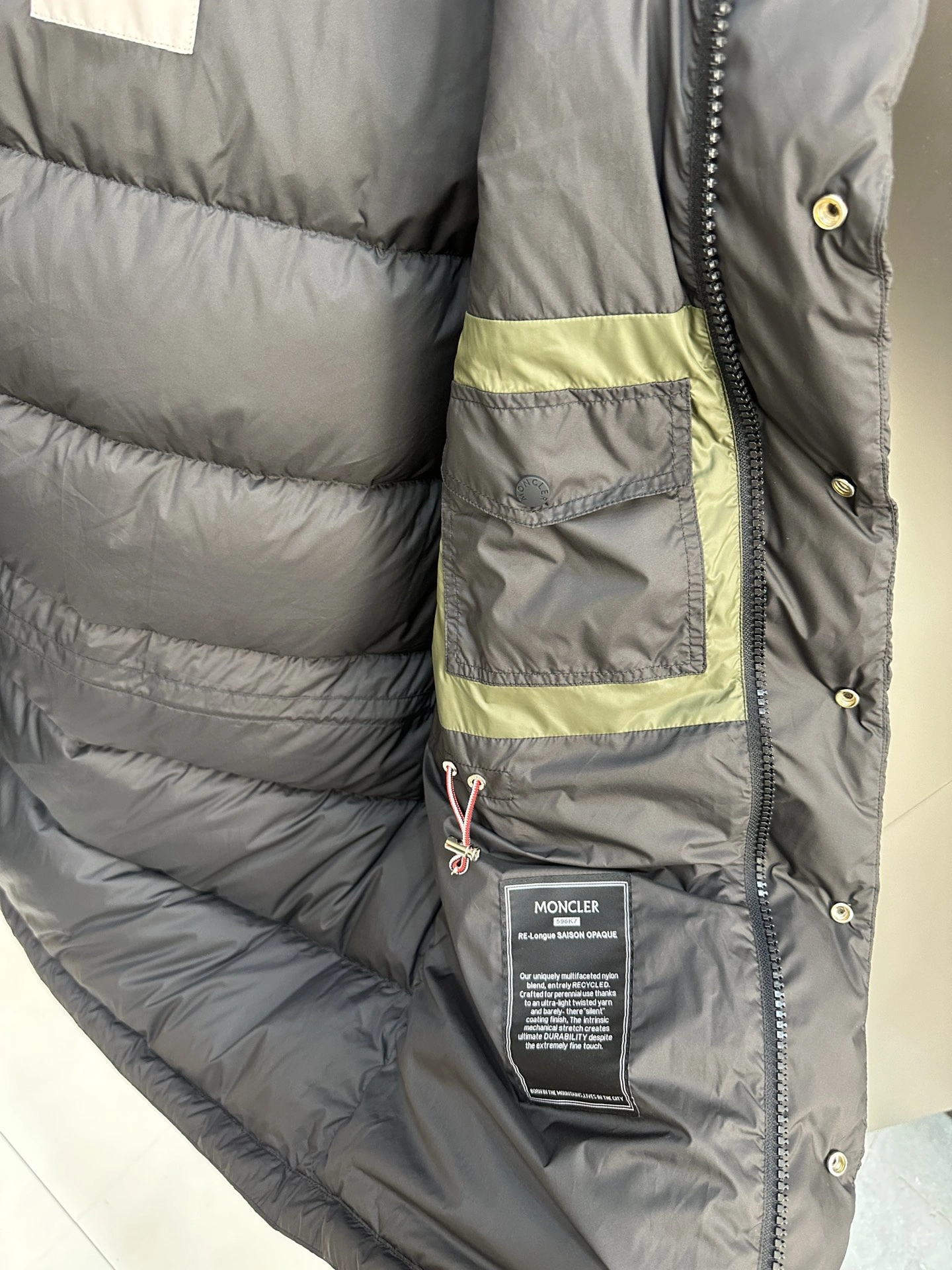 Moncler Down Jackets Durable 145741