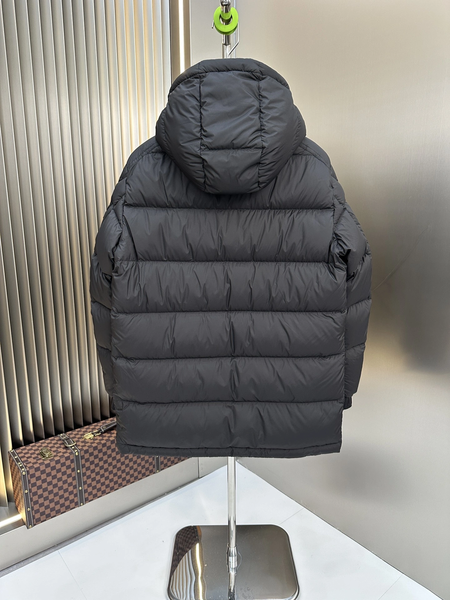 Moncler Down Jackets Durable 145741