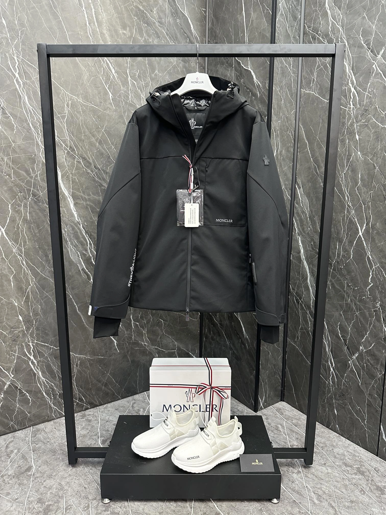 Moncler Down Jackets Cozy 145735