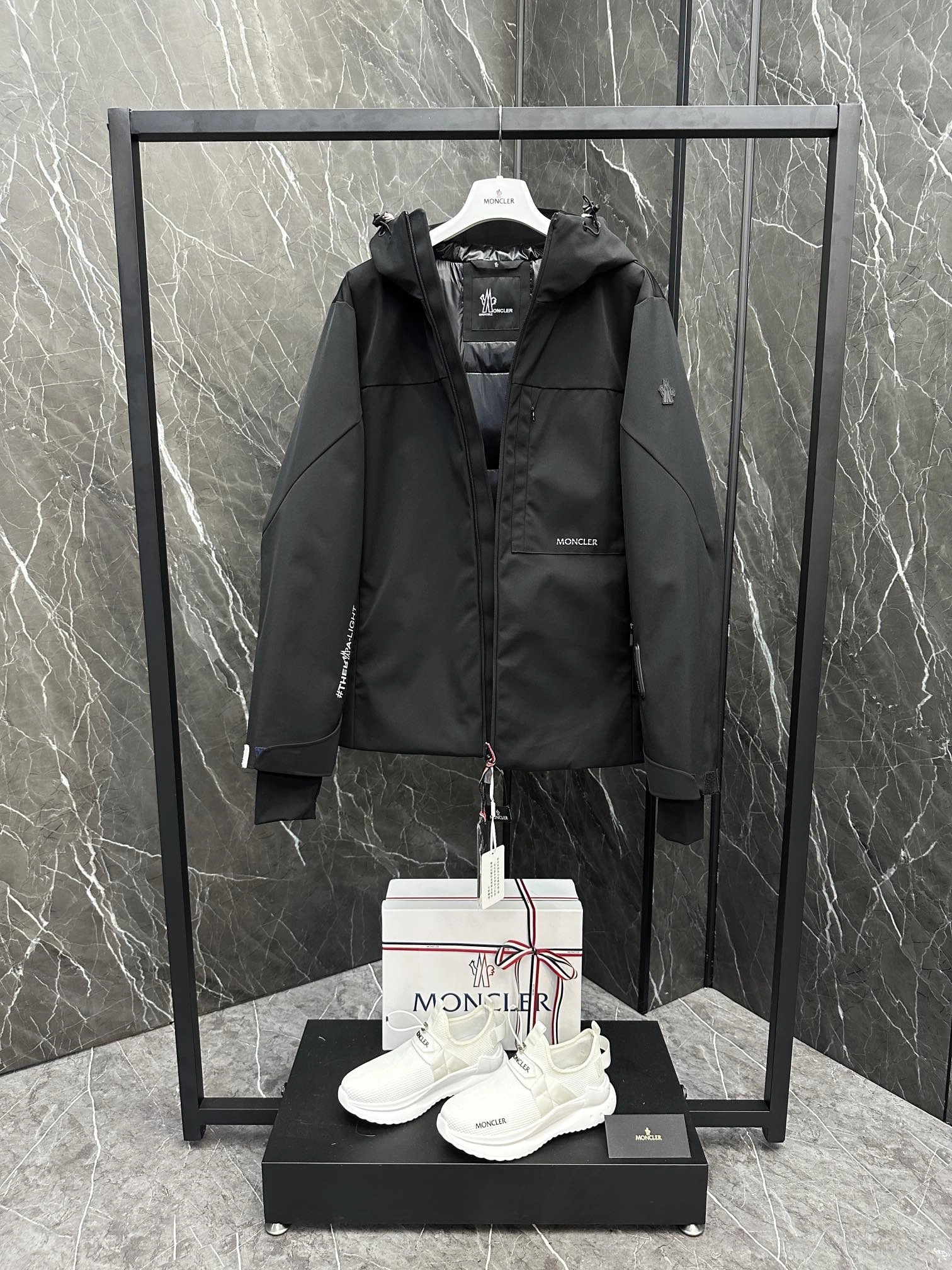 Moncler Down Jackets Cozy 145735