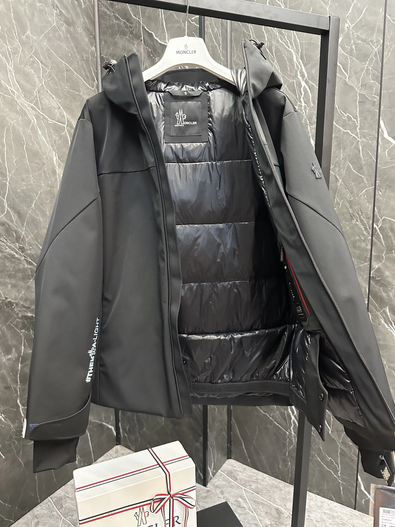 Moncler Down Jackets Cozy 145735