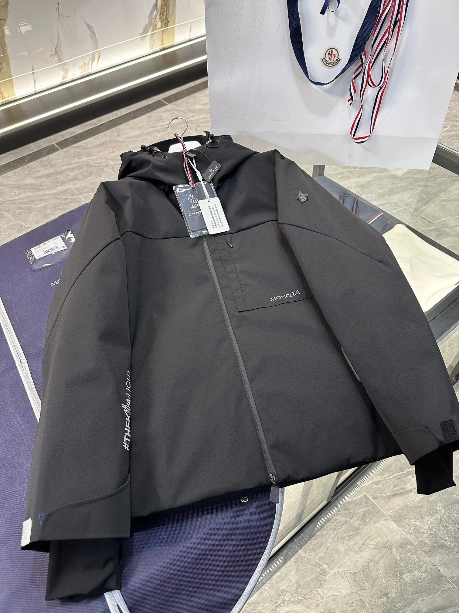 Classic Moncler Down Jackets 145728
