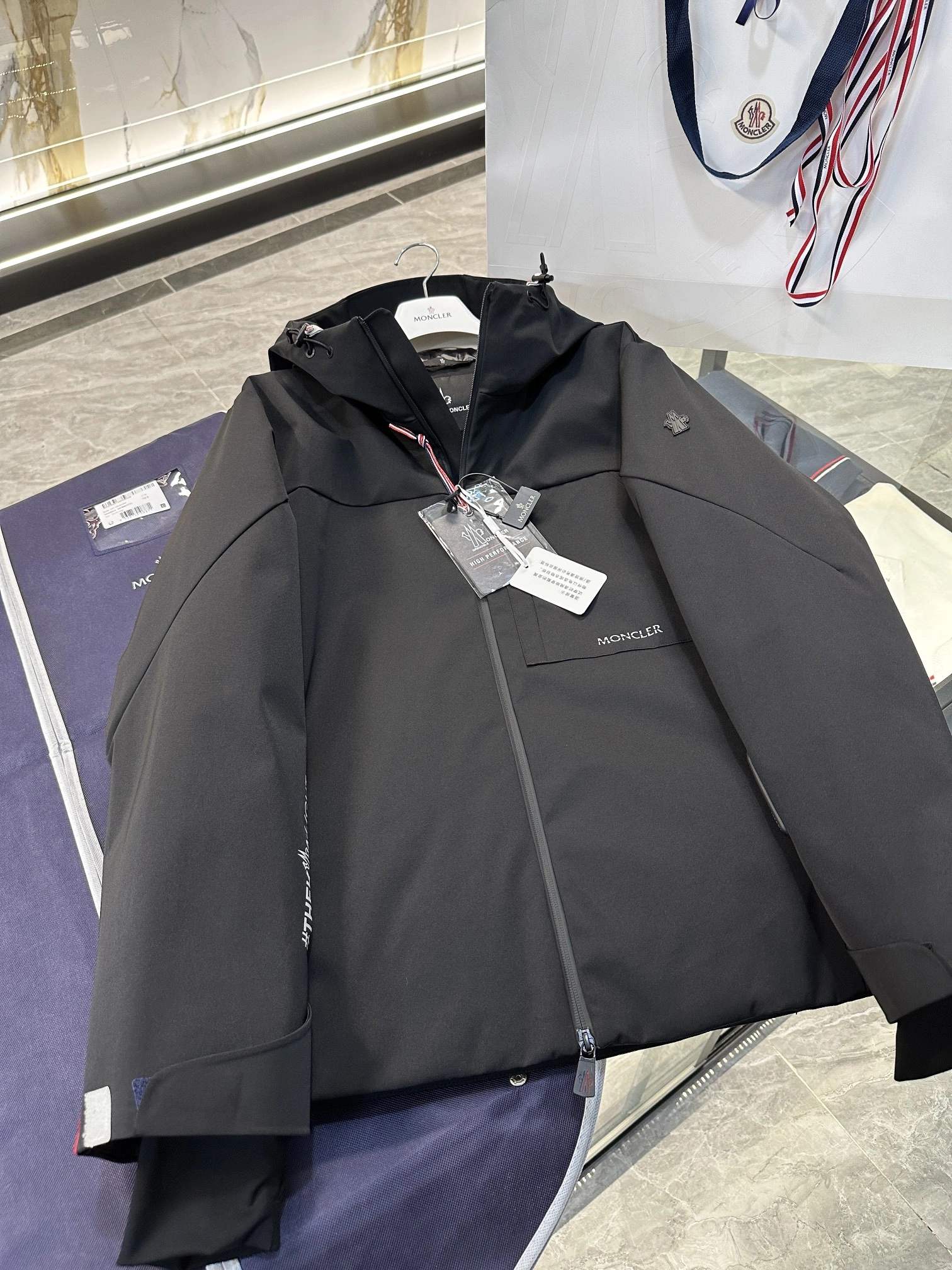 Classic Moncler Down Jackets 145728