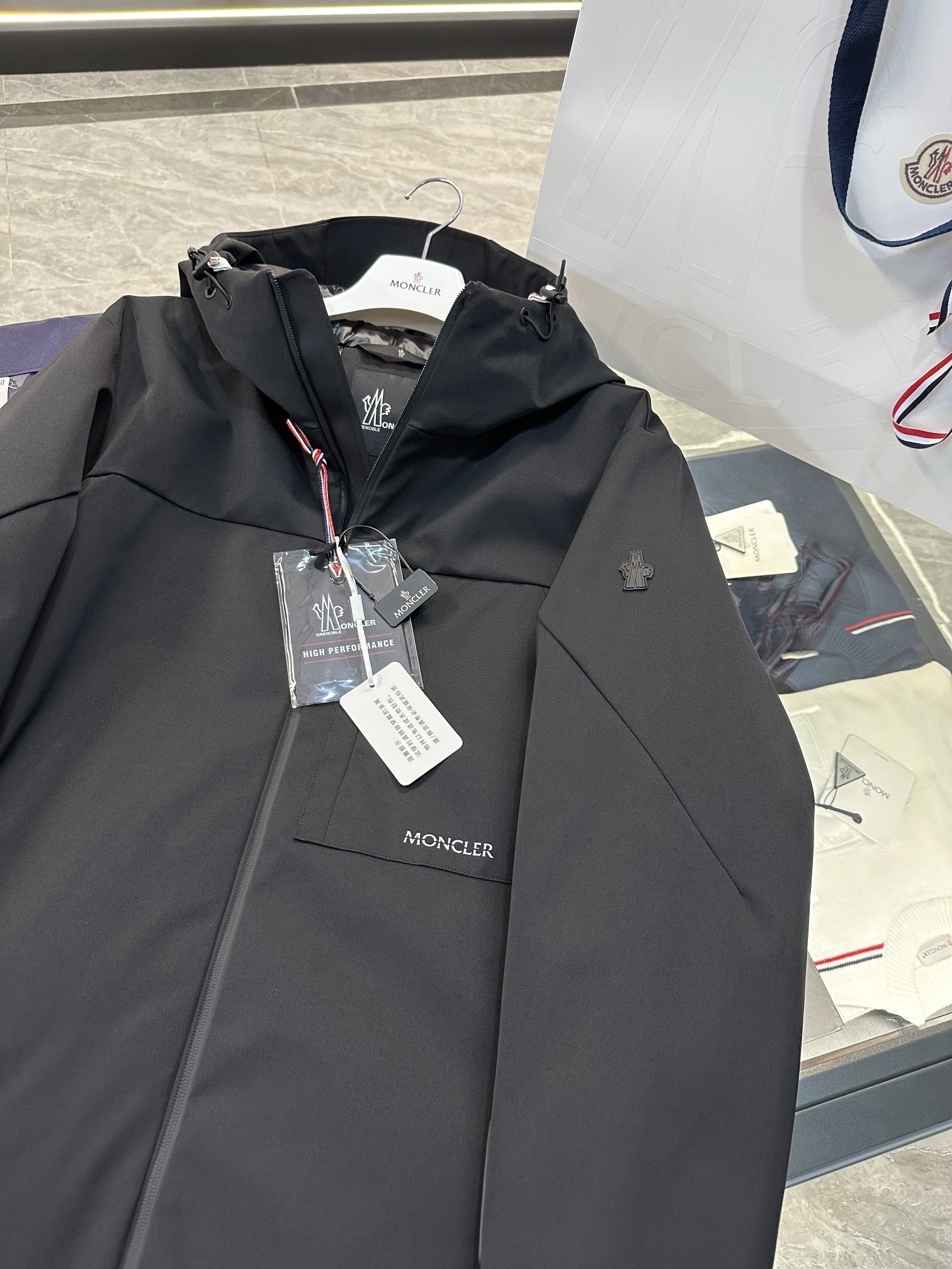 Classic Moncler Down Jackets 145728