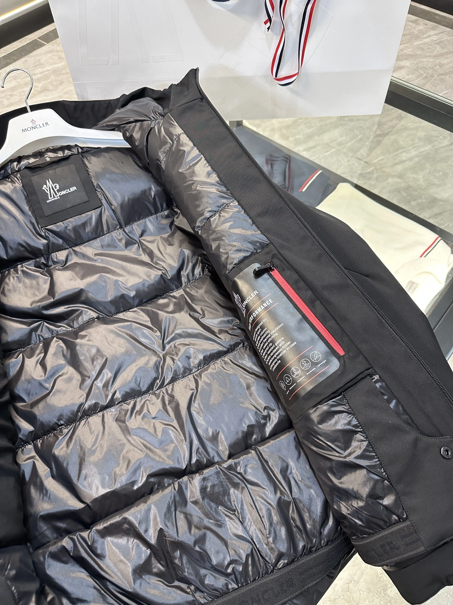 Classic Moncler Down Jackets 145728