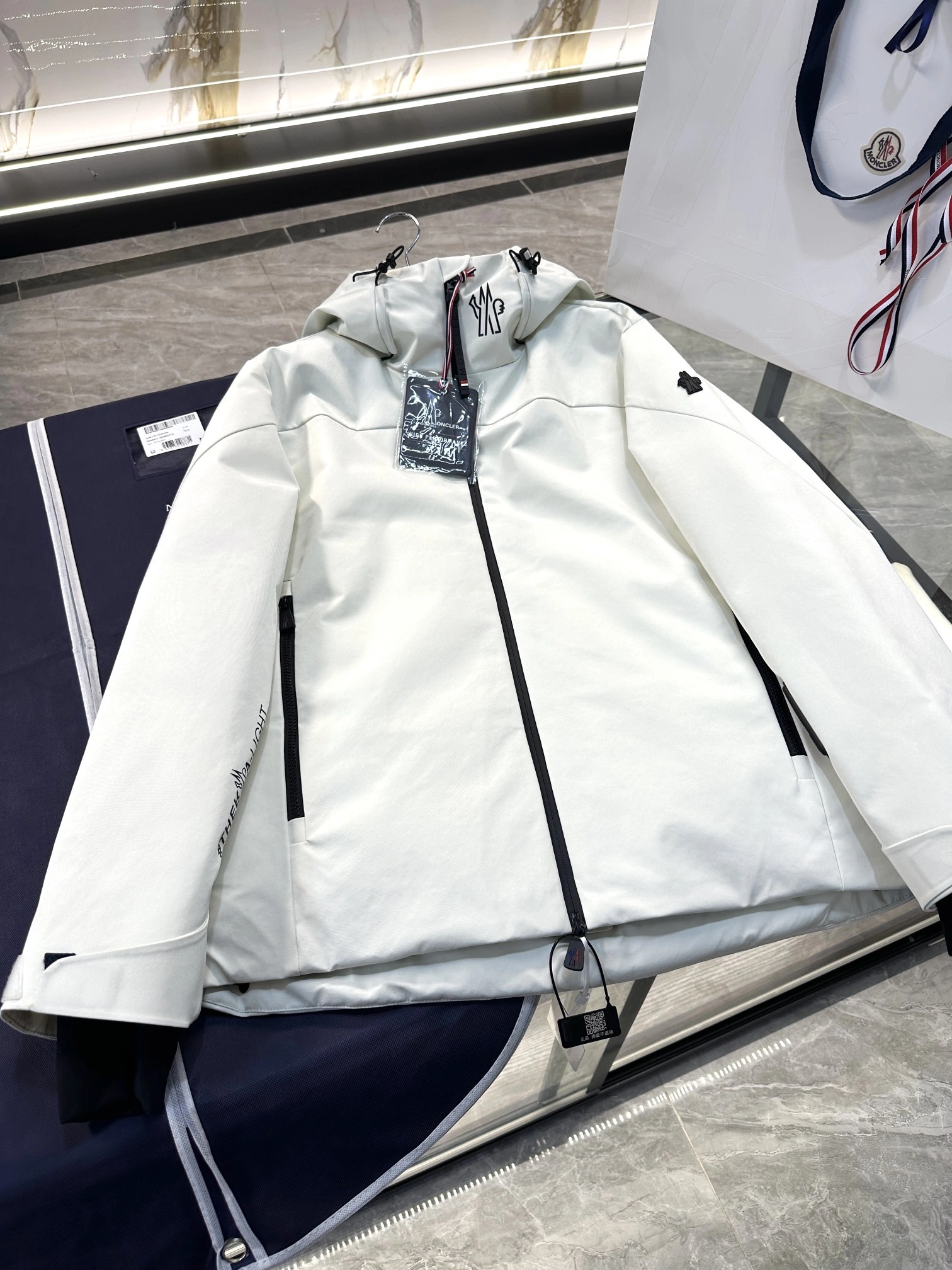 HighQuality Moncler Down Jackets 145727