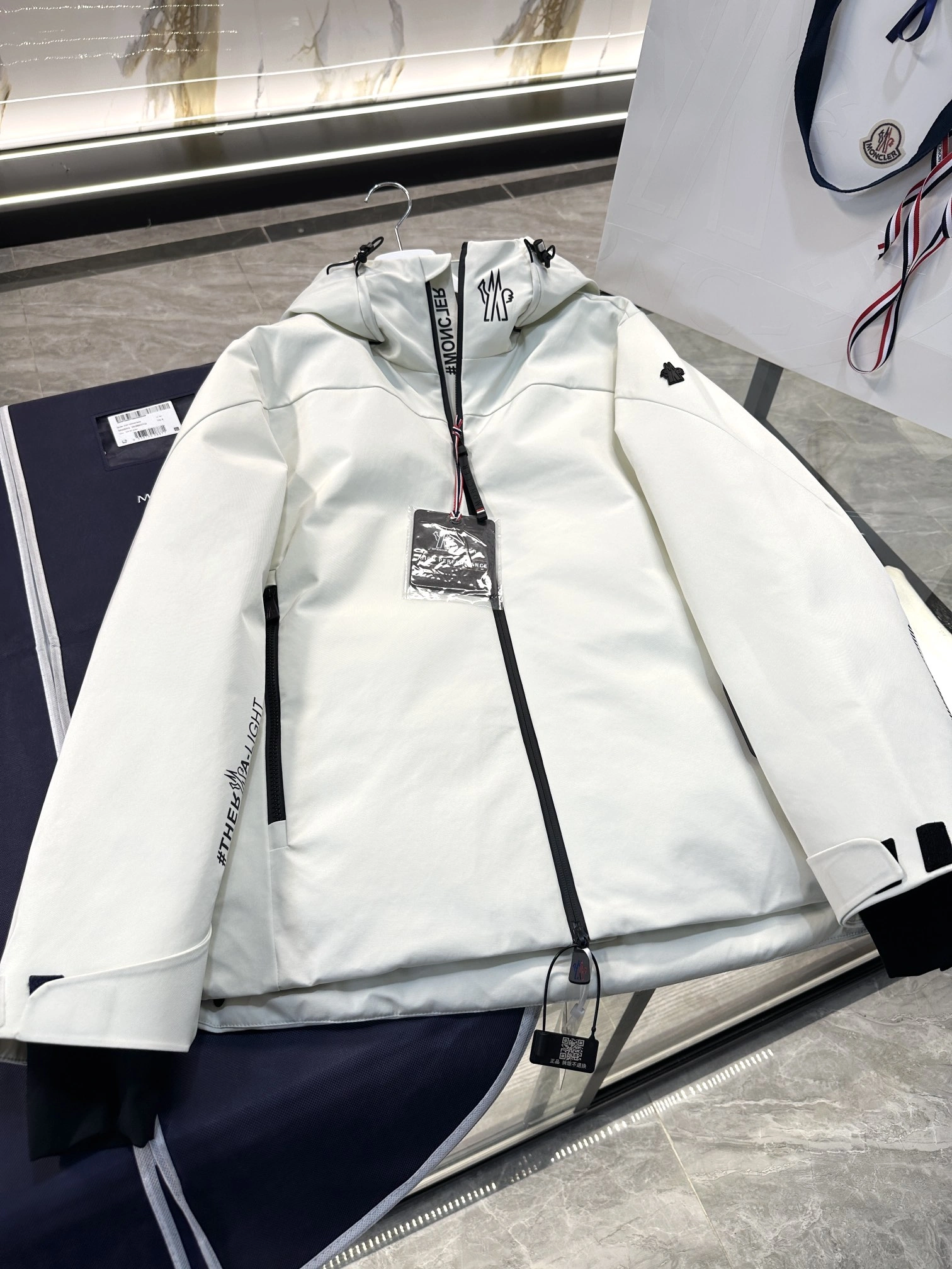 HighQuality Moncler Down Jackets 145727