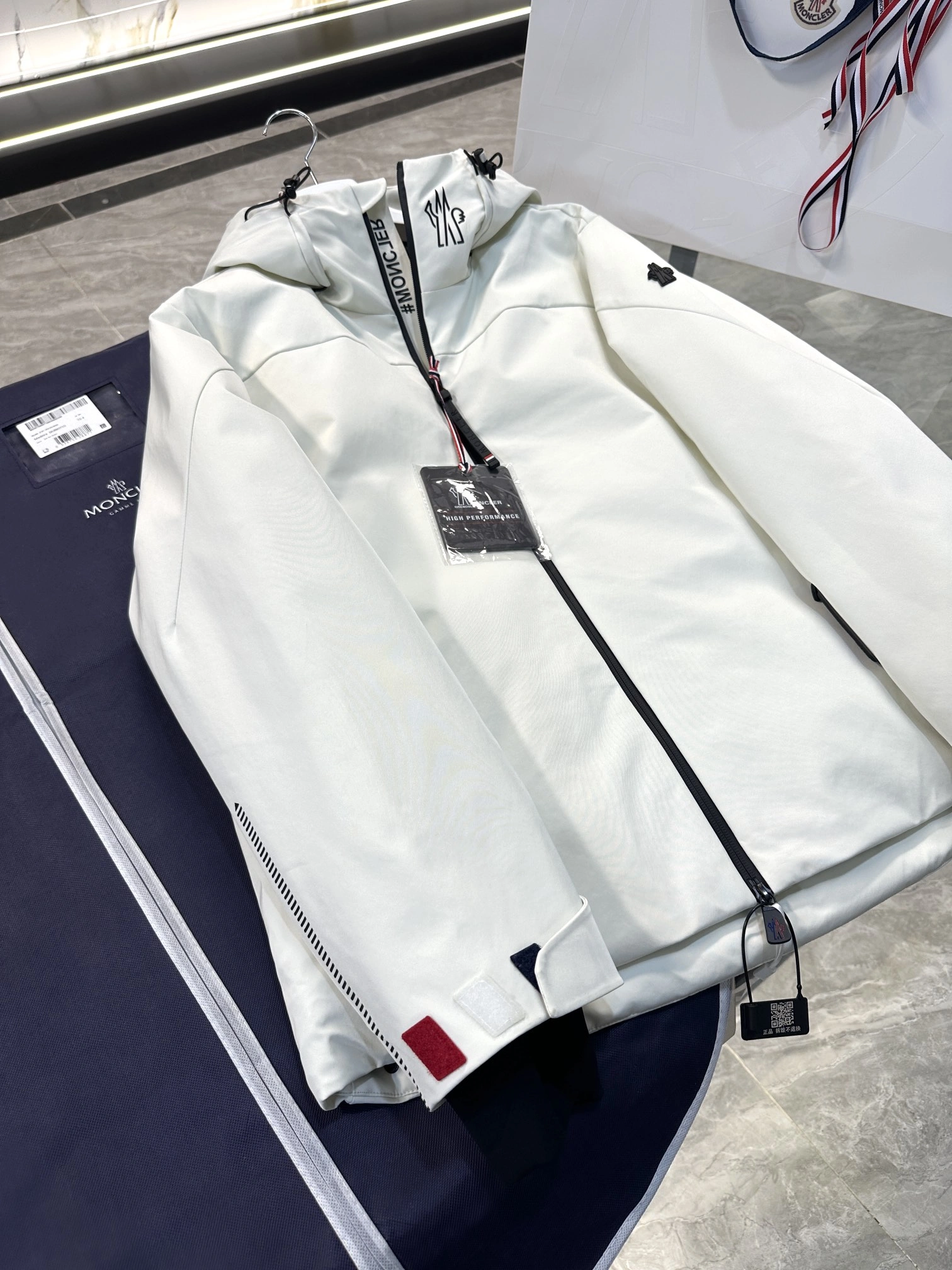 HighQuality Moncler Down Jackets 145727