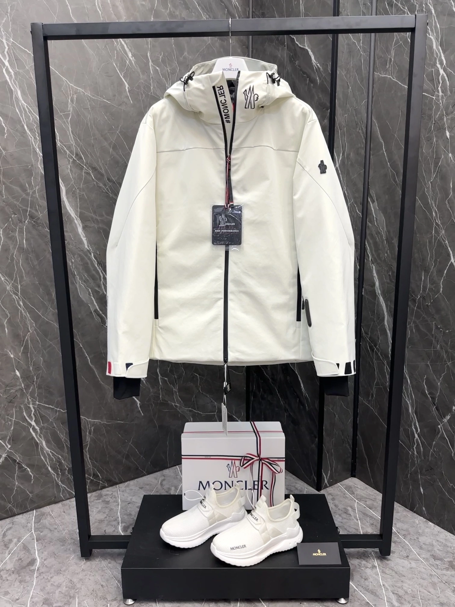 Moncler Down Jackets OdorResistant 145725