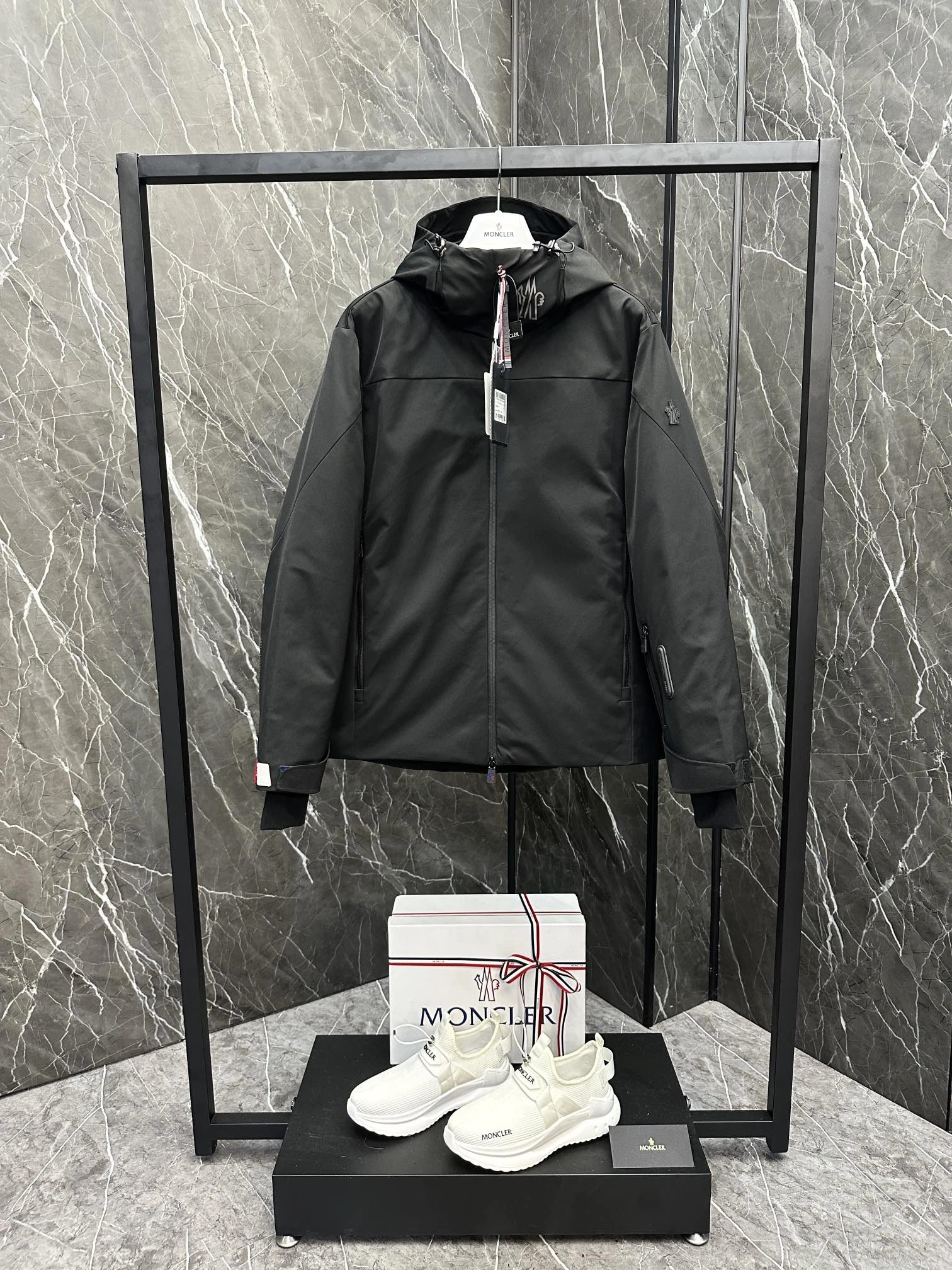 Moncler Down Jackets Popular 145723