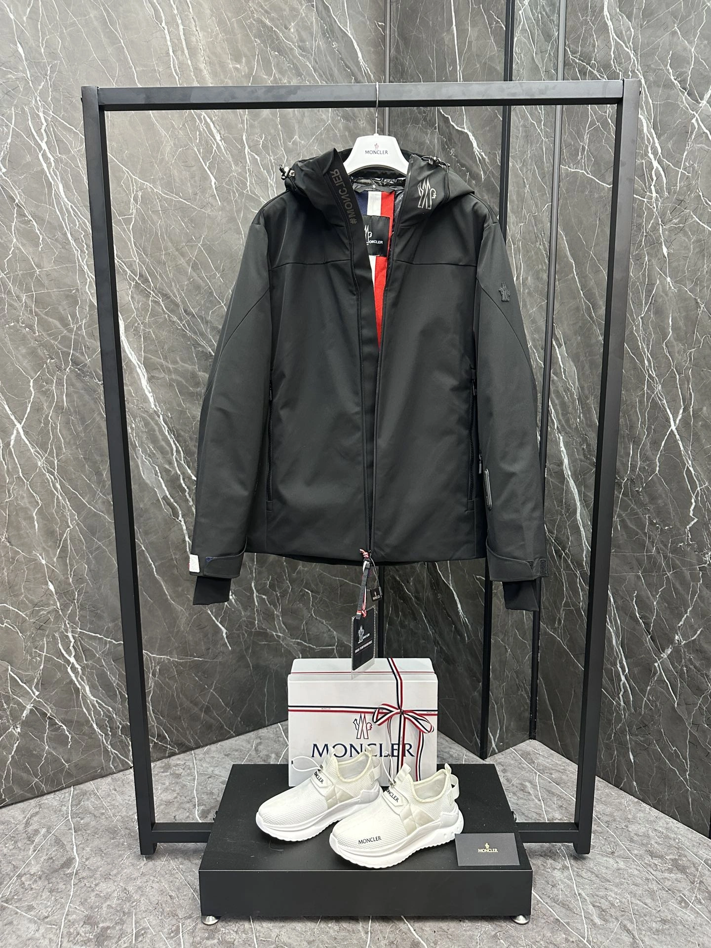 Moncler Down Jackets Popular 145723