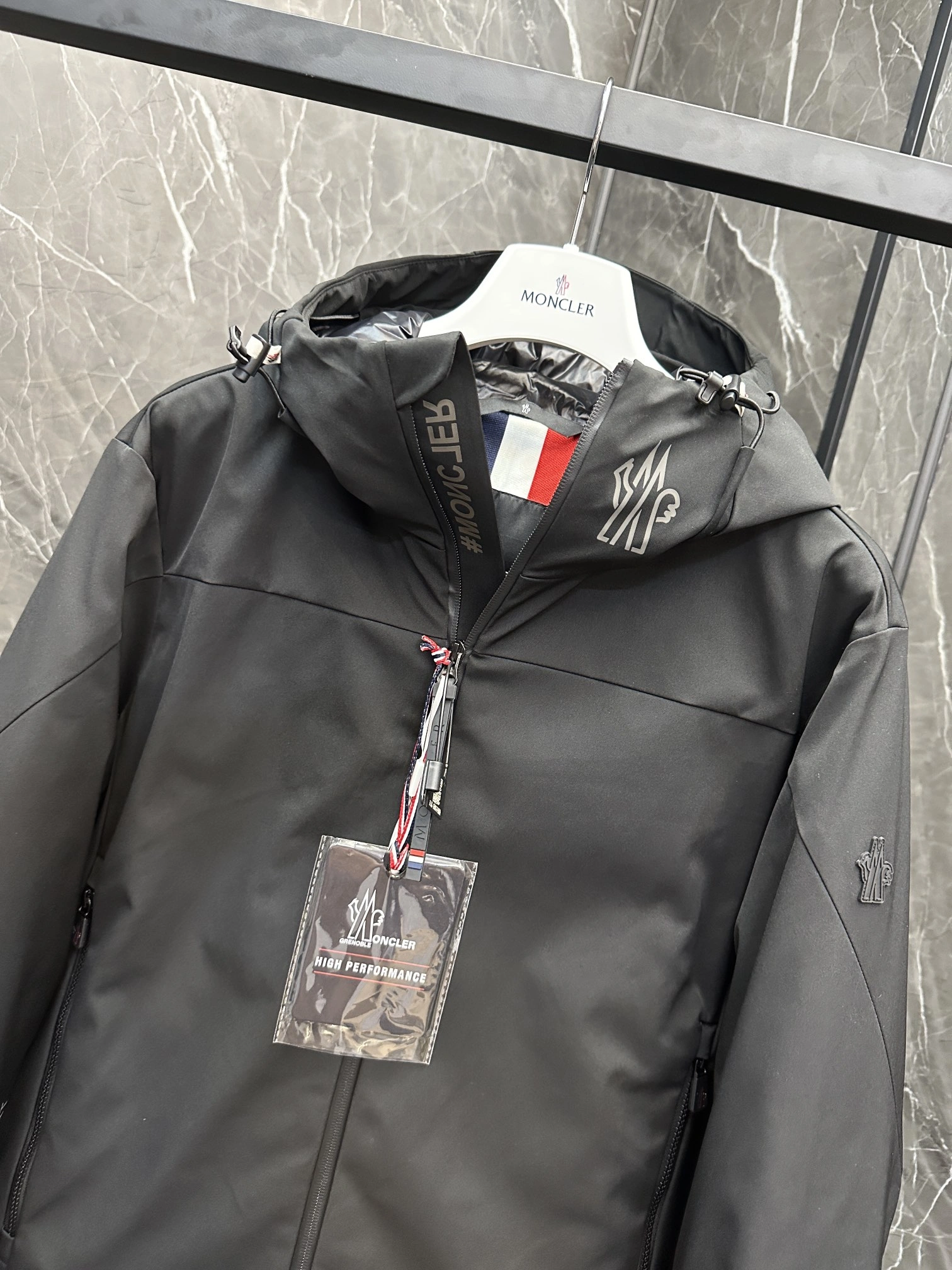 Moncler Down Jackets Popular 145723