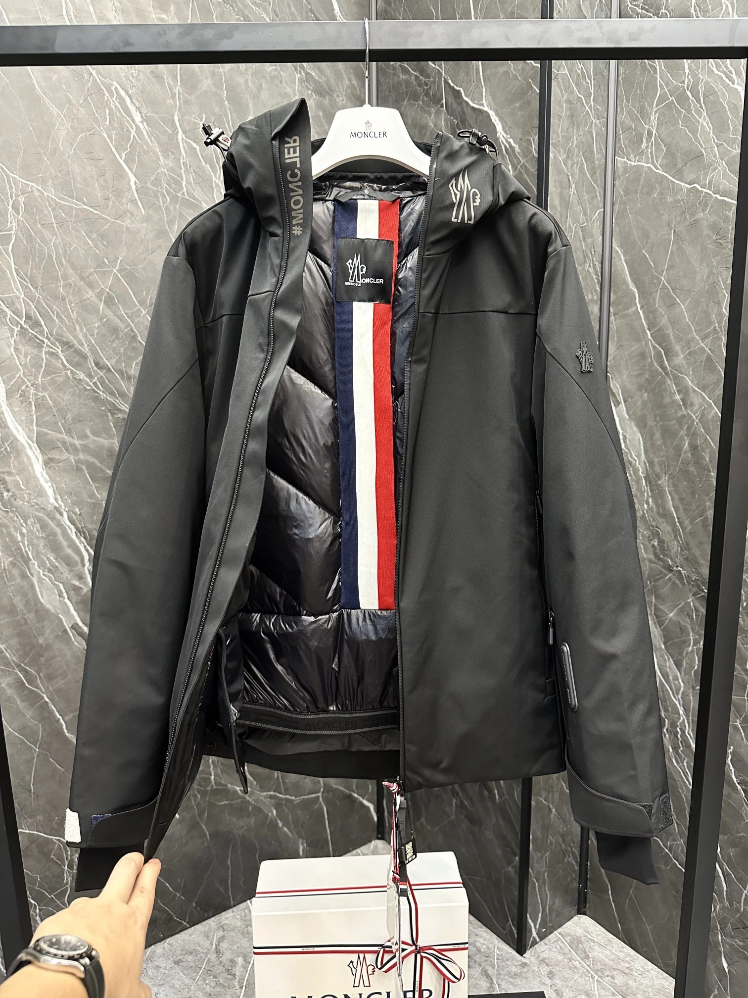 Moncler Down Jackets Popular 145723