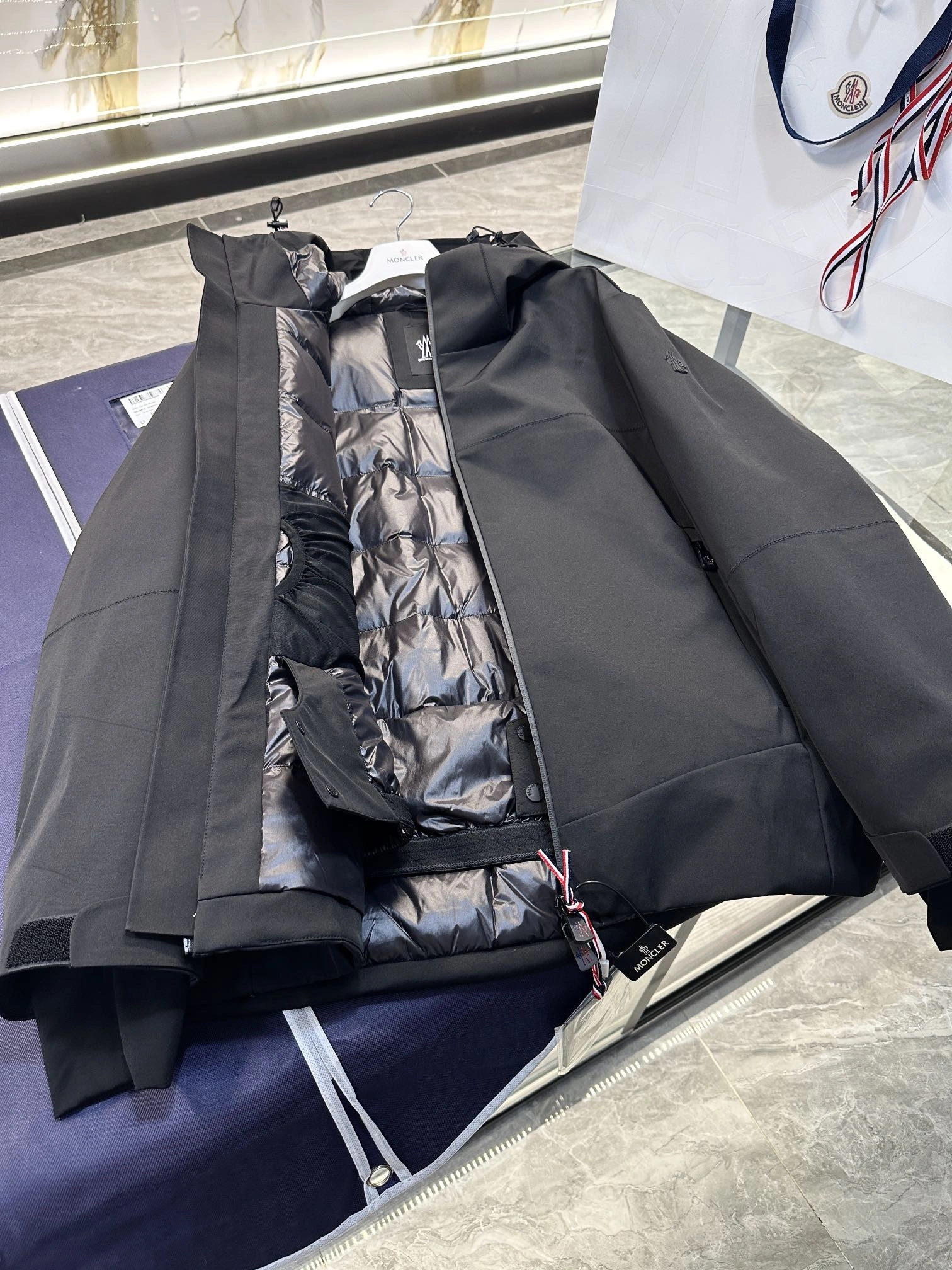 Moncler Down Jackets RelaxedFit 145744