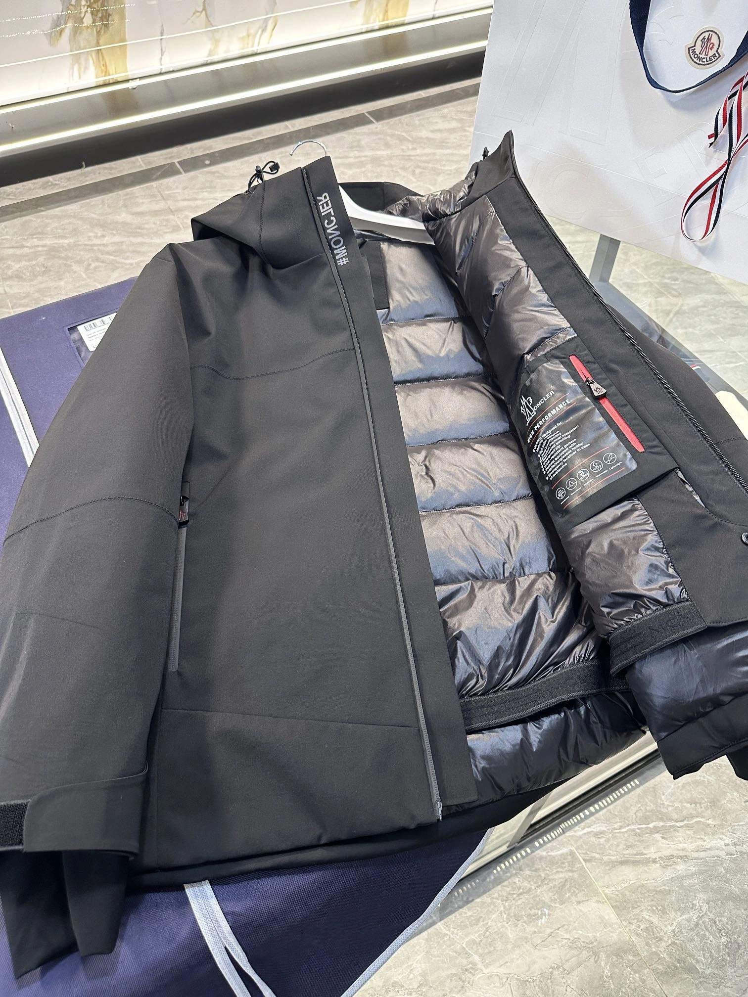 Moncler Down Jackets RelaxedFit 145744