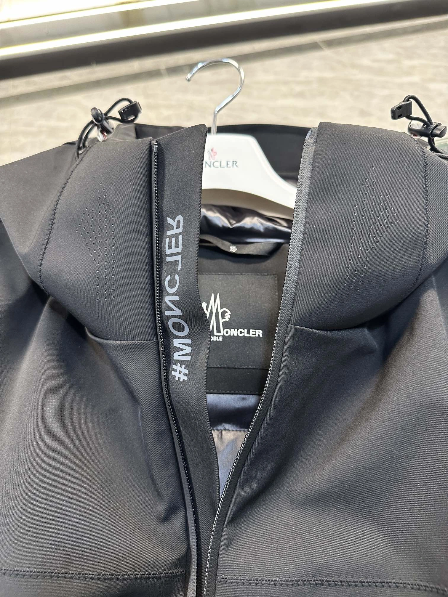 Moncler Down Jackets RelaxedFit 145744