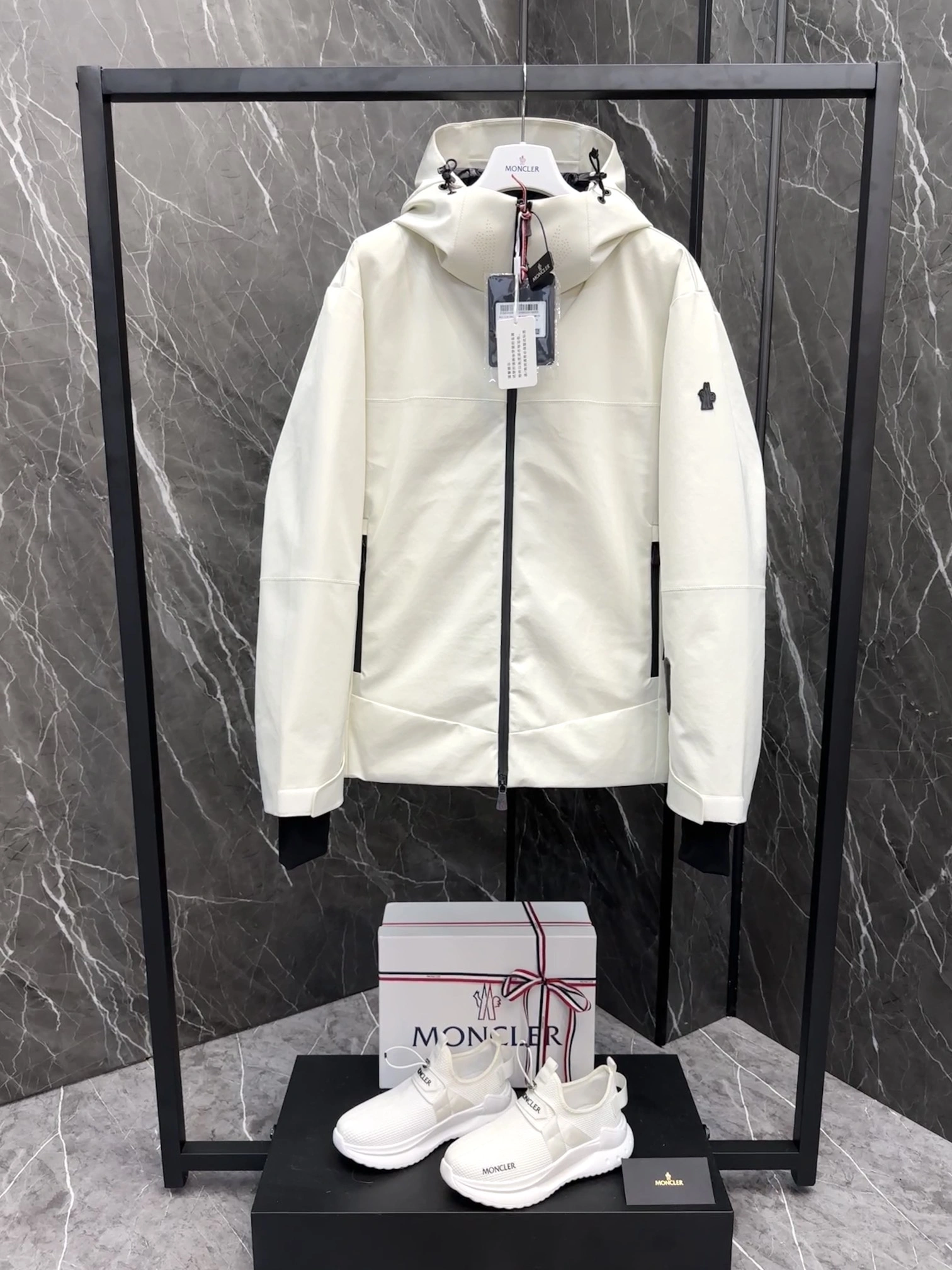 Breathable Moncler Down Jackets 145720