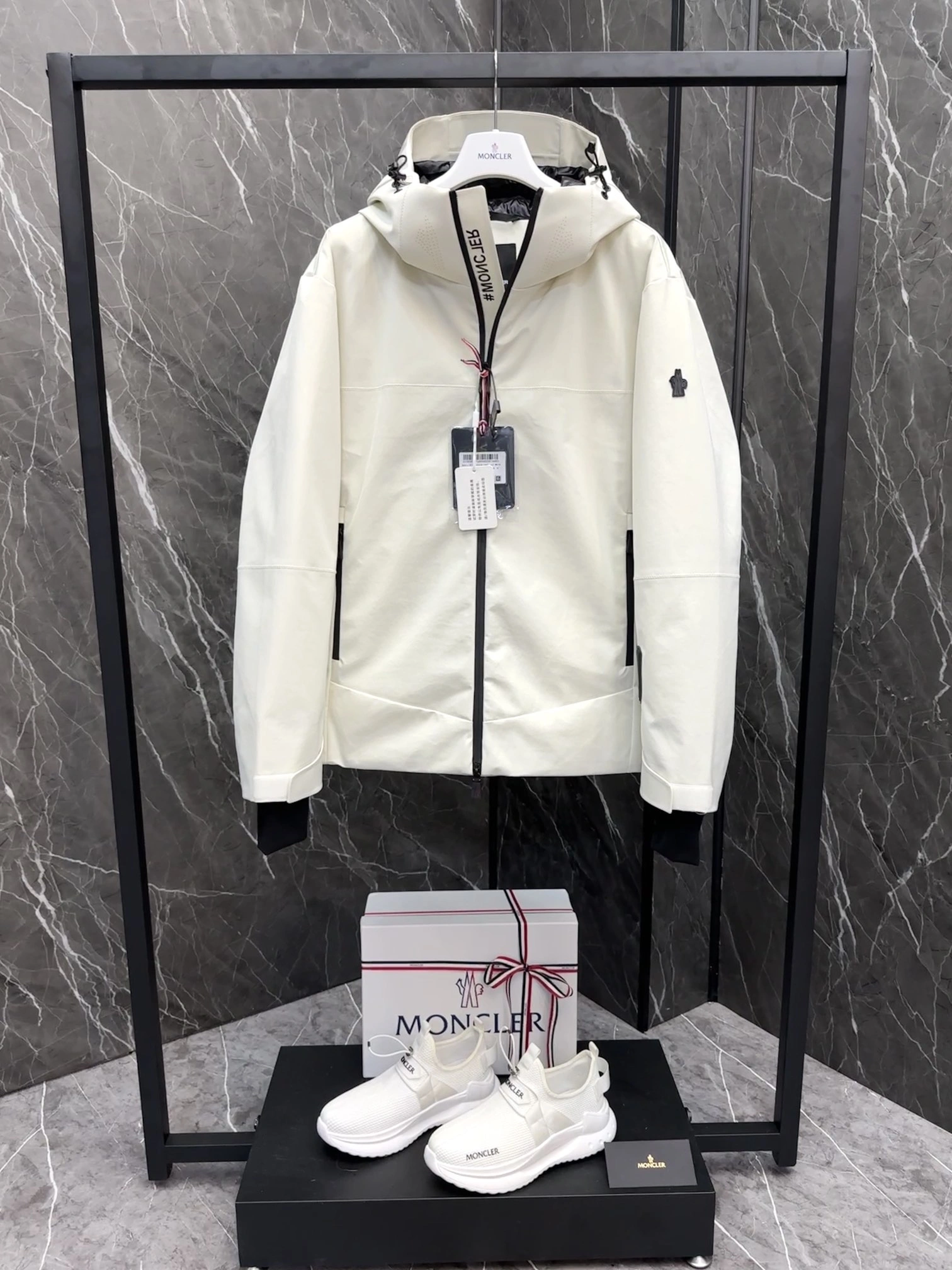 Breathable Moncler Down Jackets 145720