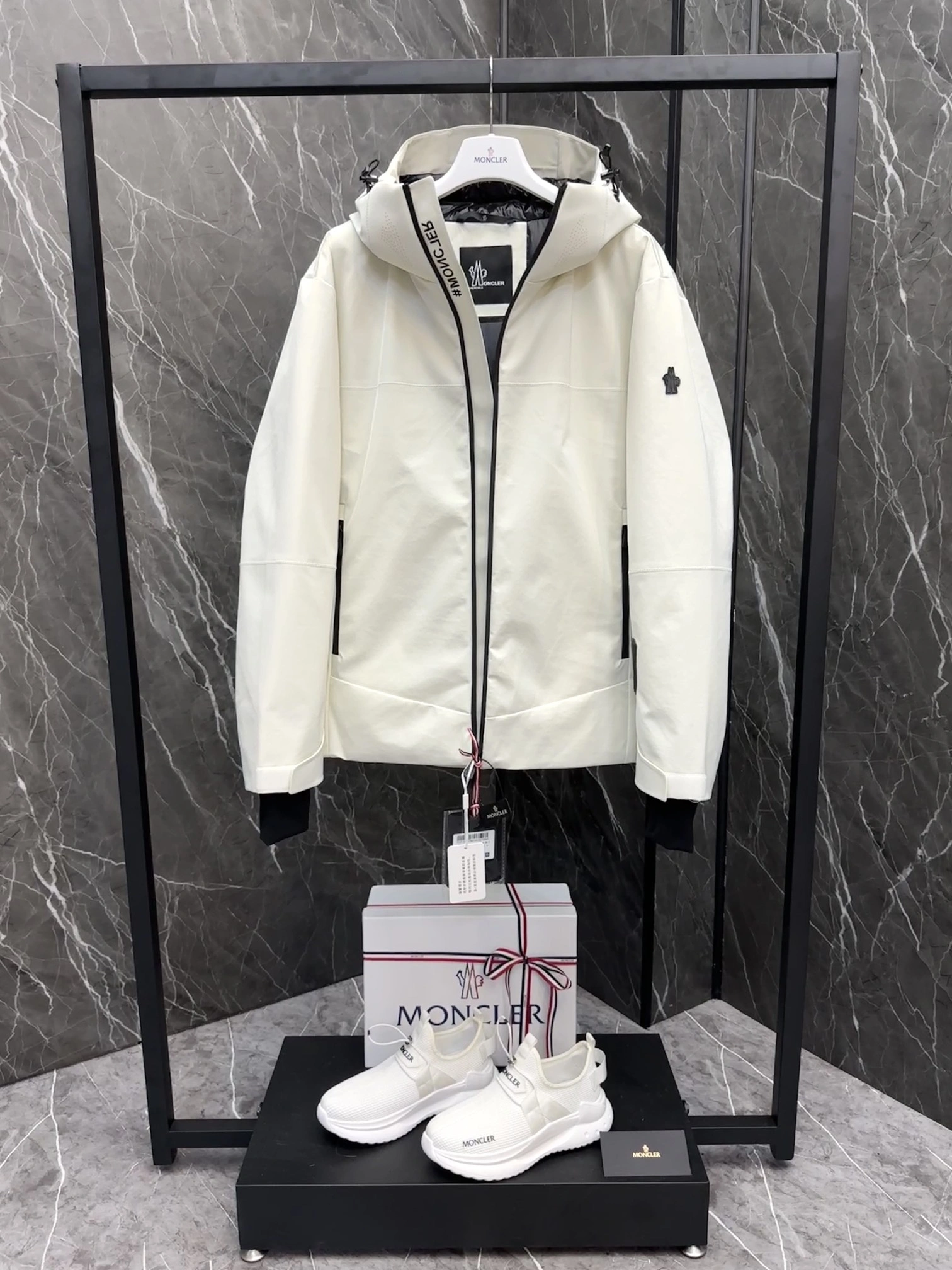 Breathable Moncler Down Jackets 145720