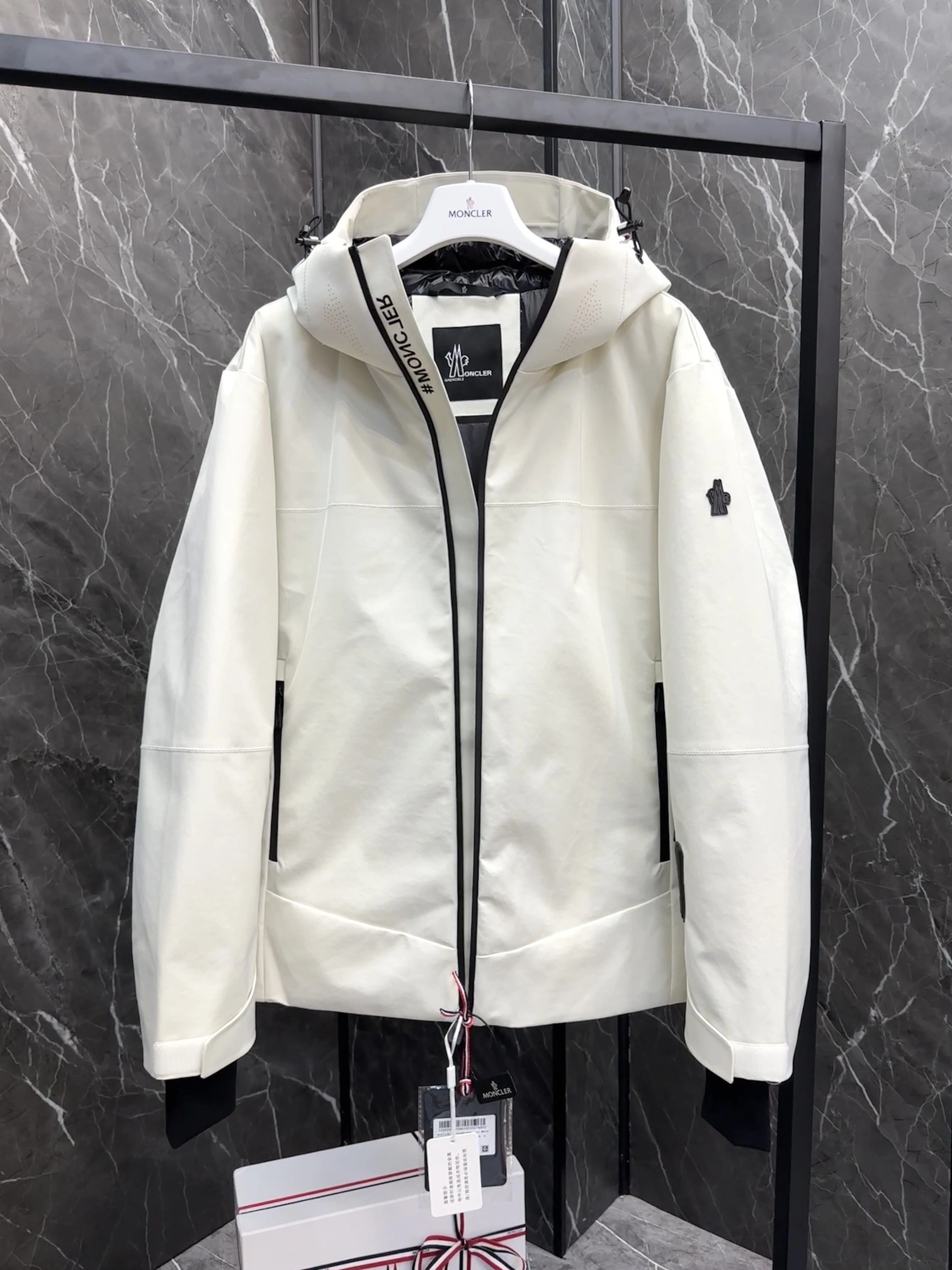 Breathable Moncler Down Jackets 145720