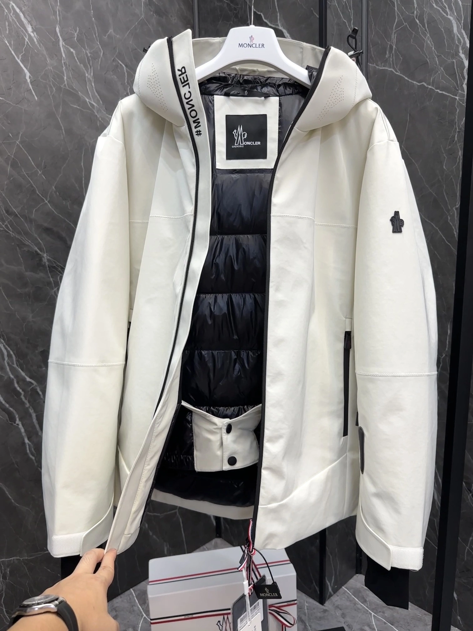 Breathable Moncler Down Jackets 145720