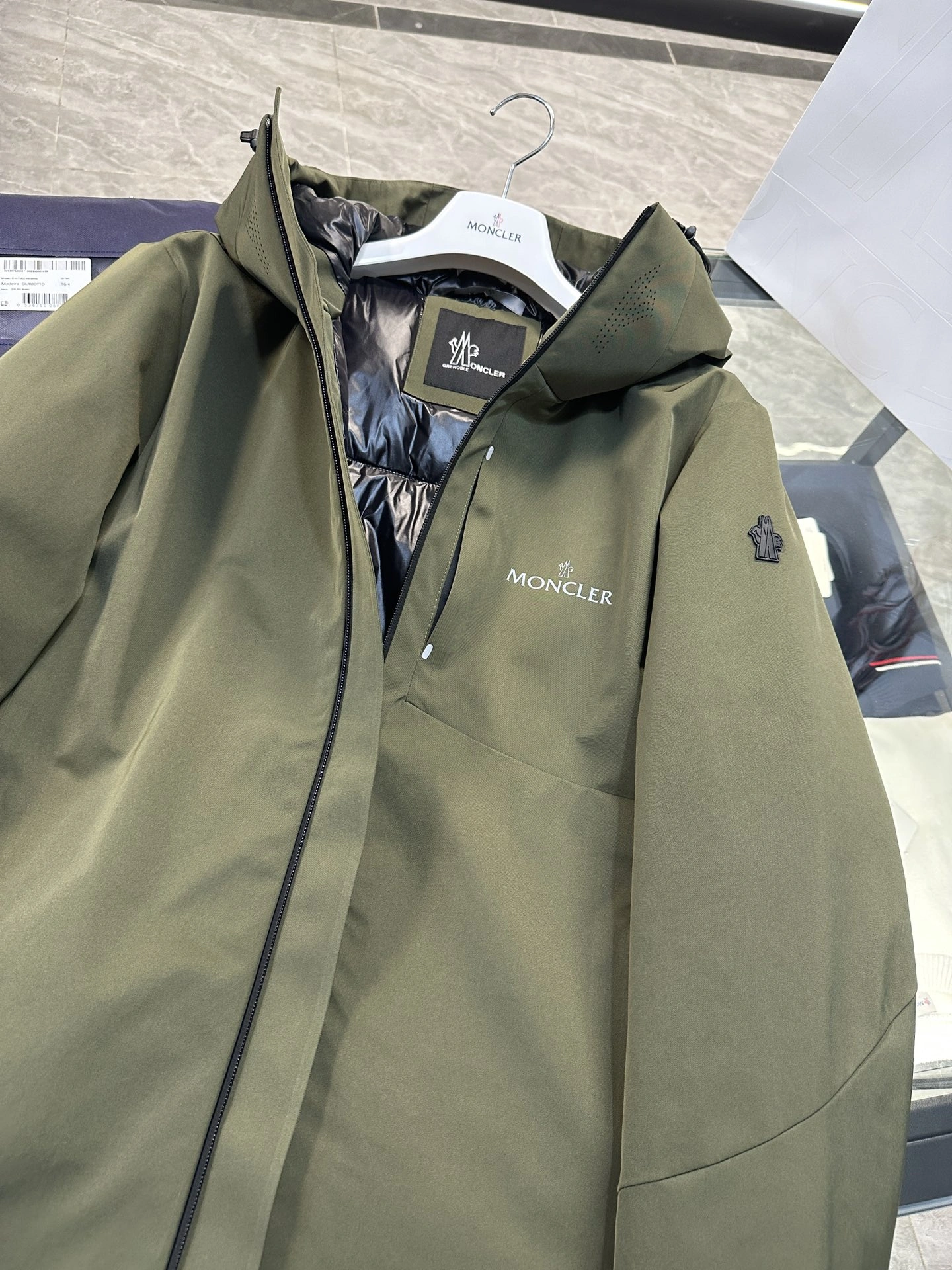 ZipUp Moncler Down Jackets 145709