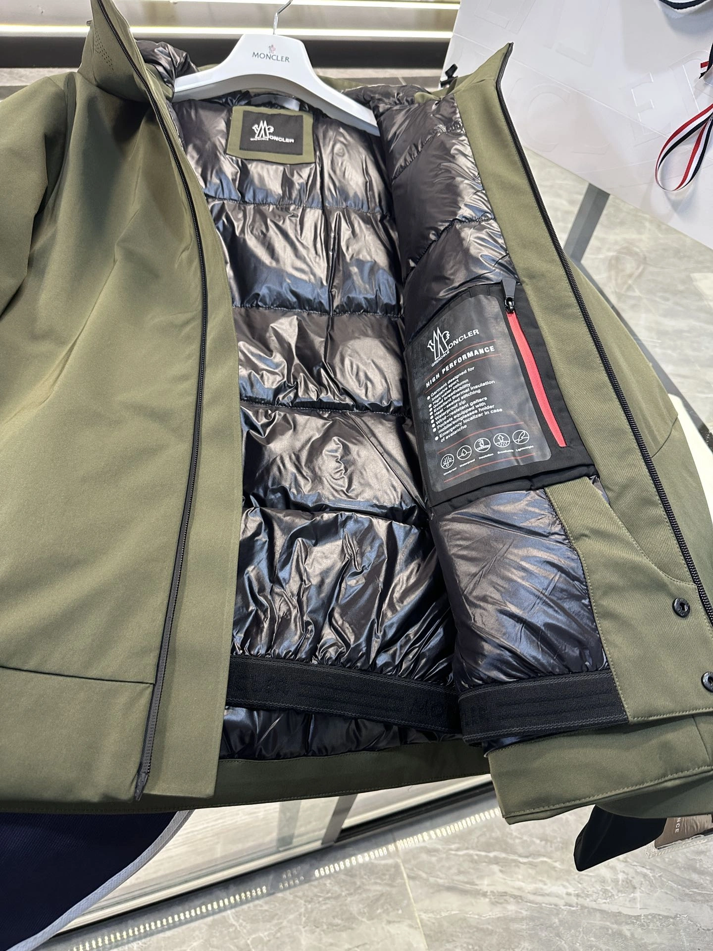 ZipUp Moncler Down Jackets 145709