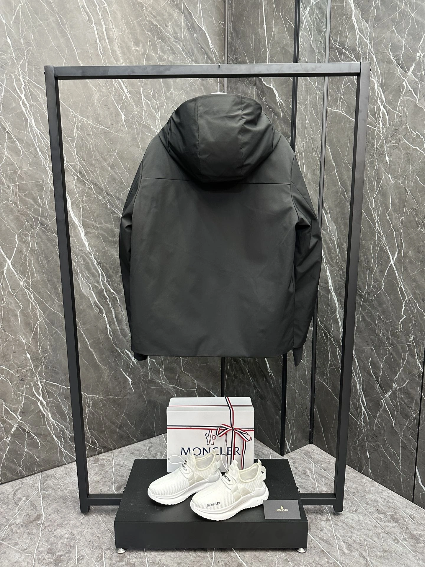 Trendsetting Moncler Down Jackets 145712