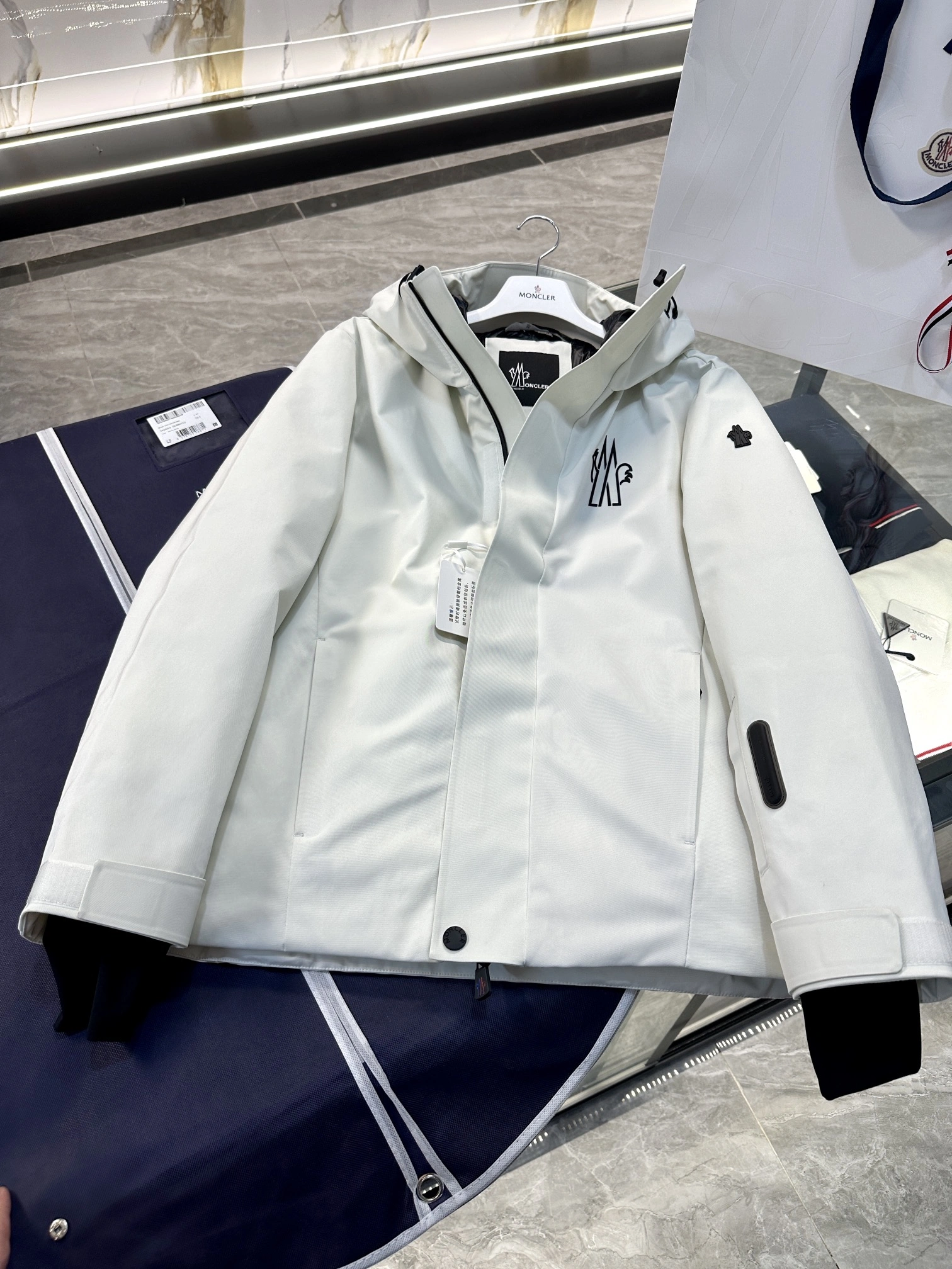 Moncler Down Jackets Youthful 145697