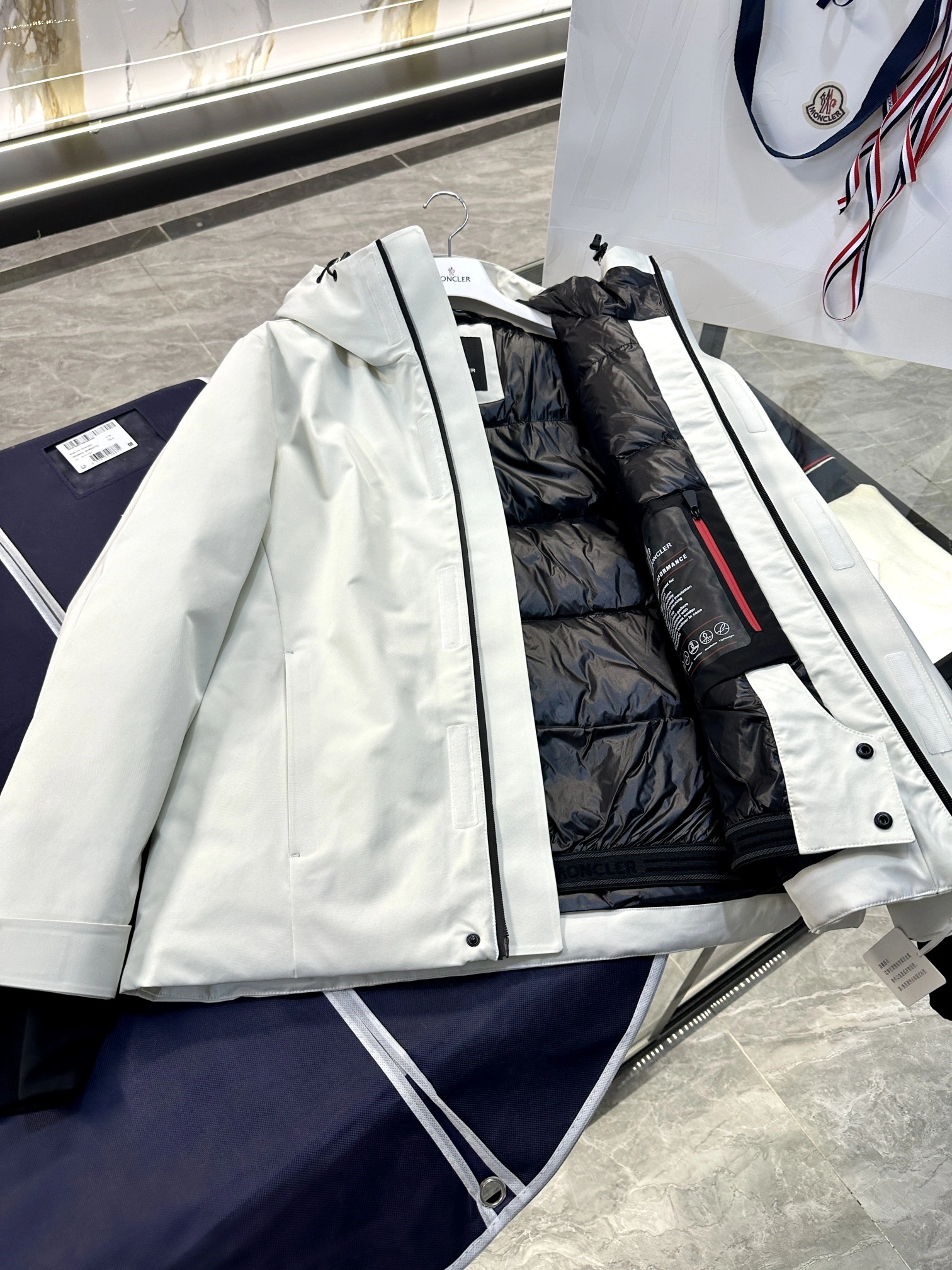 Moncler Down Jackets Youthful 145697