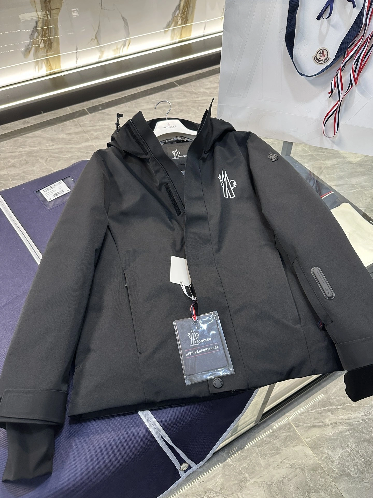 Moncler Down Jackets FastDry 145714