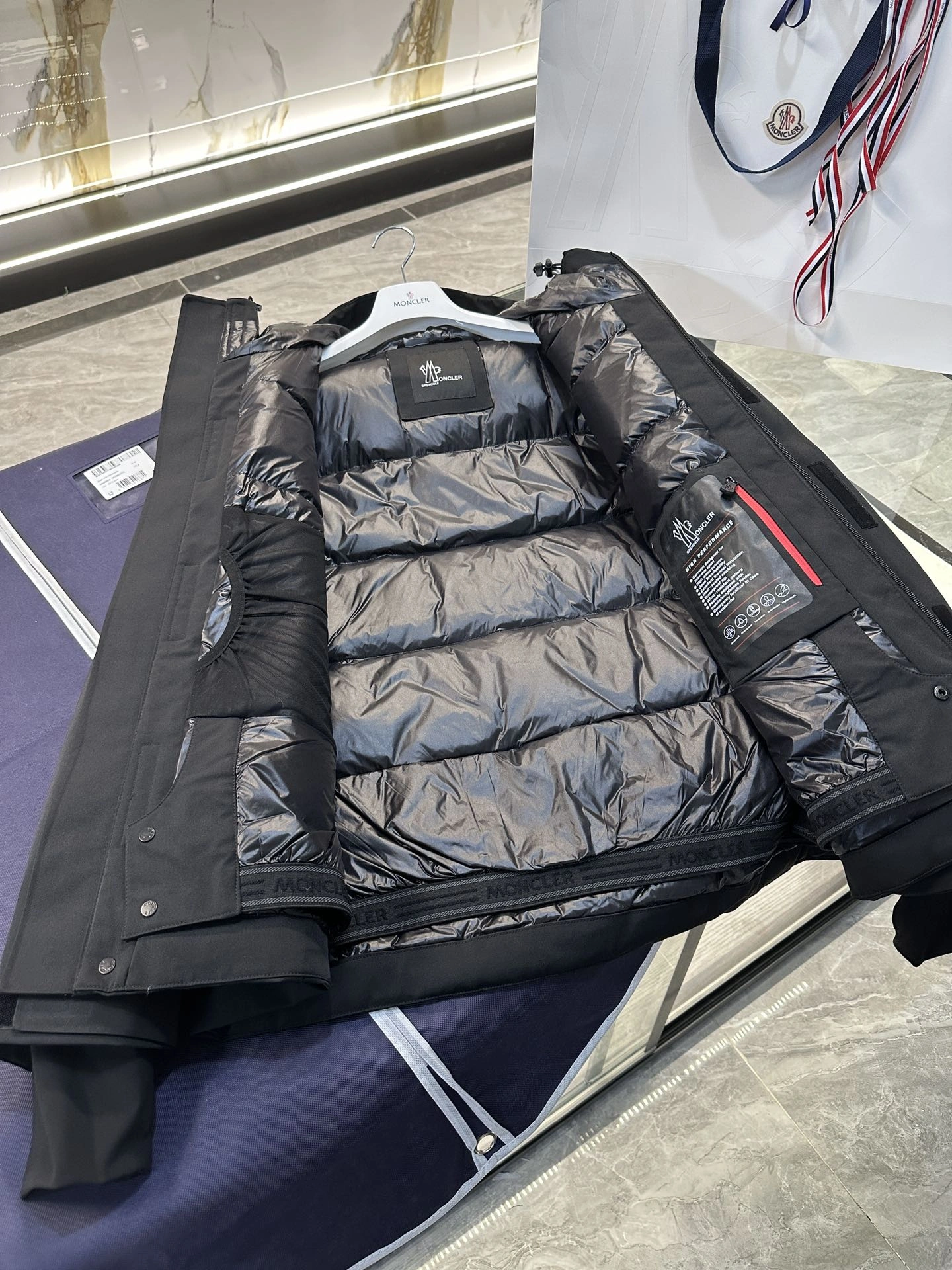 Moncler Down Jackets FastDry 145714