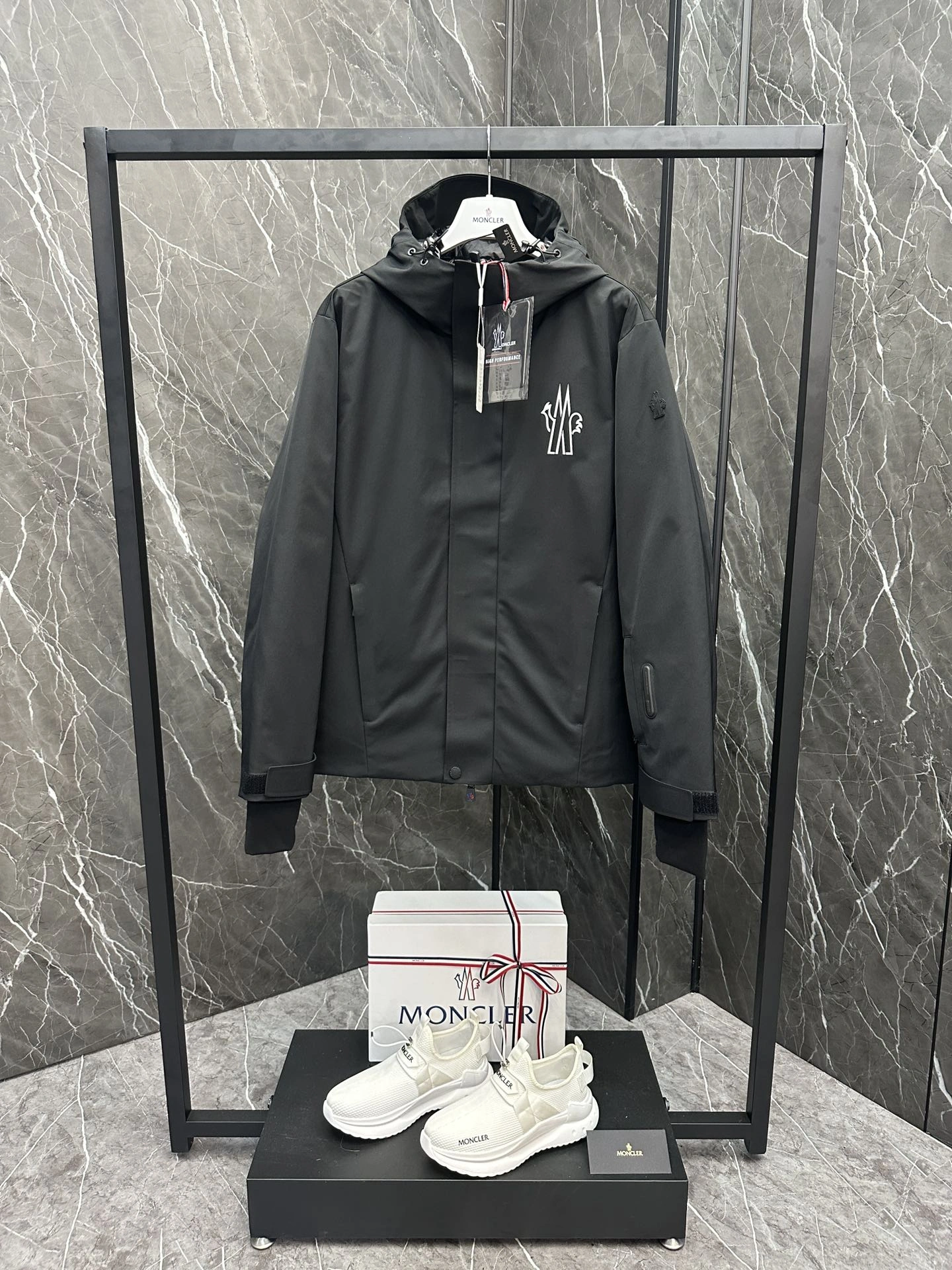 Moncler Down Jackets OdorResistant 145715