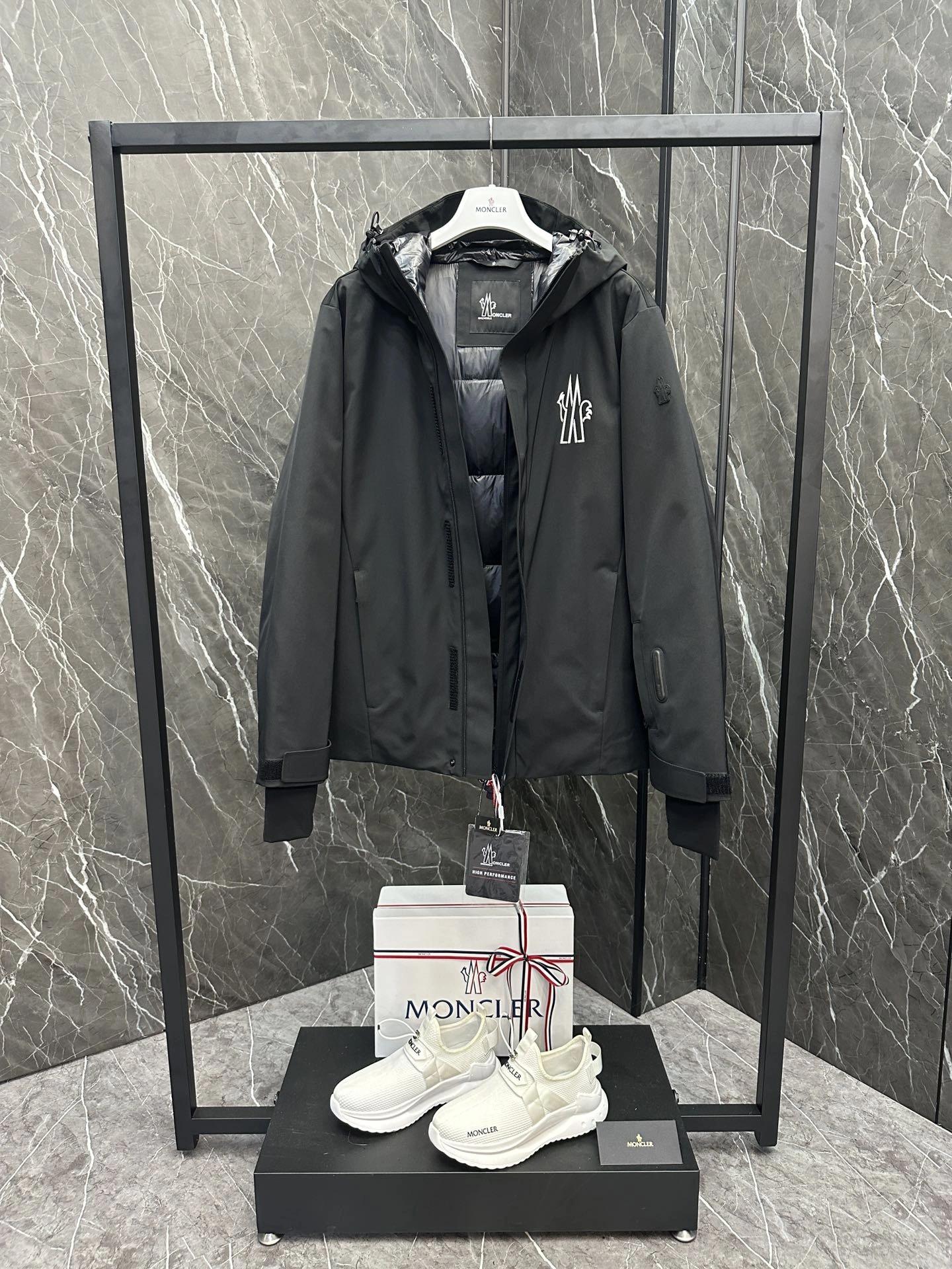 Moncler Down Jackets OdorResistant 145715