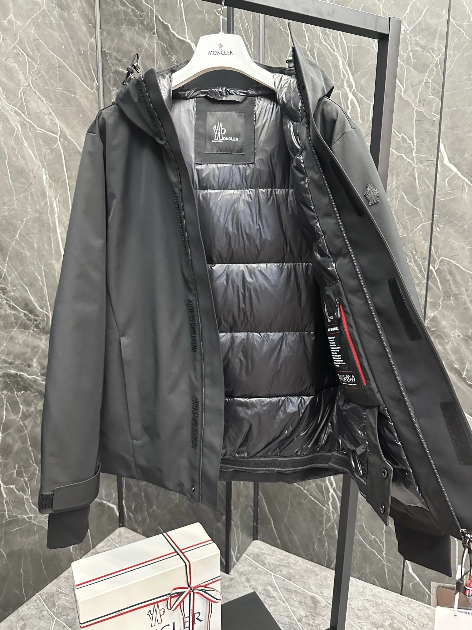 Moncler Down Jackets OdorResistant 145715