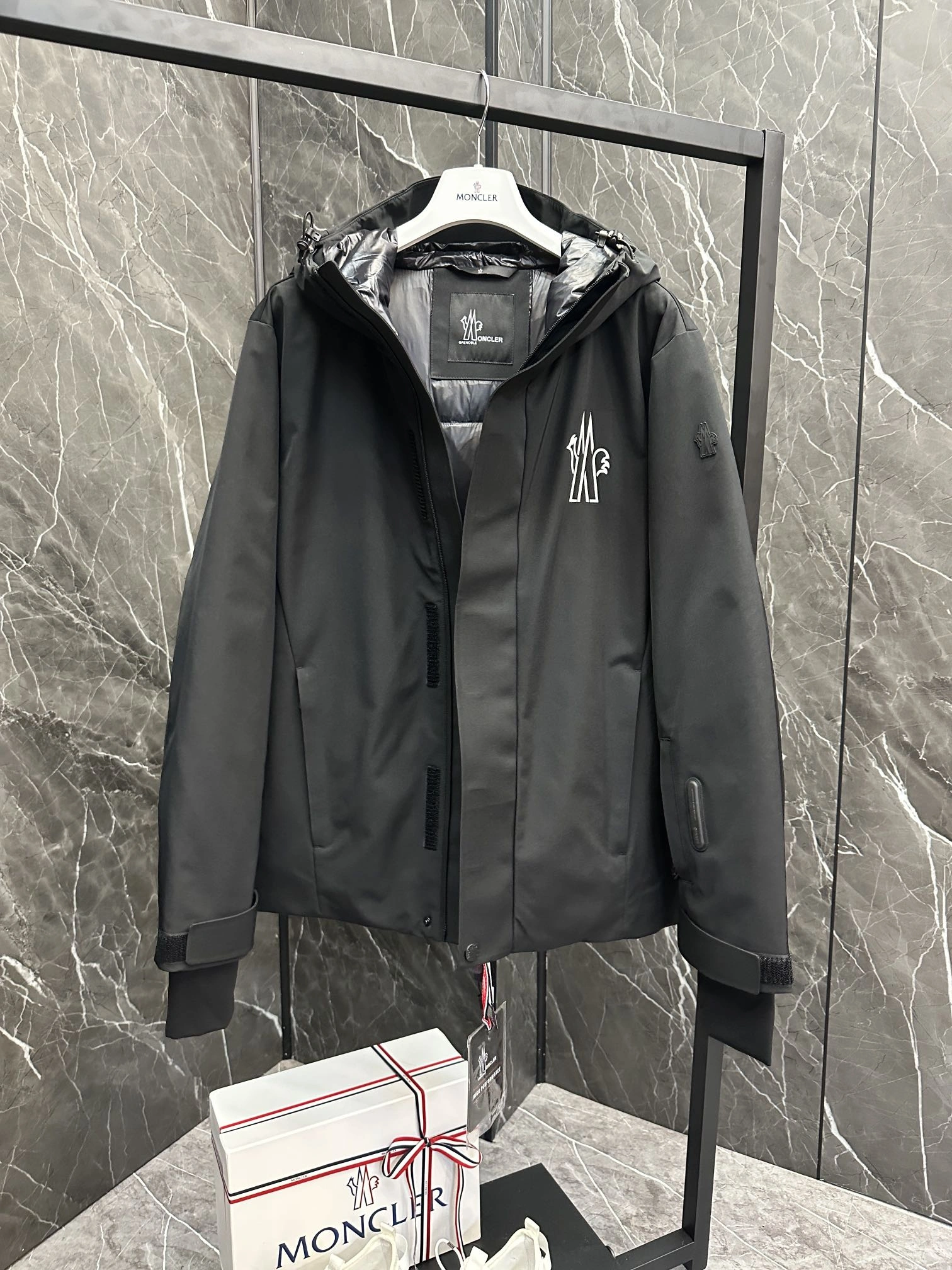 Moncler Down Jackets OdorResistant 145715