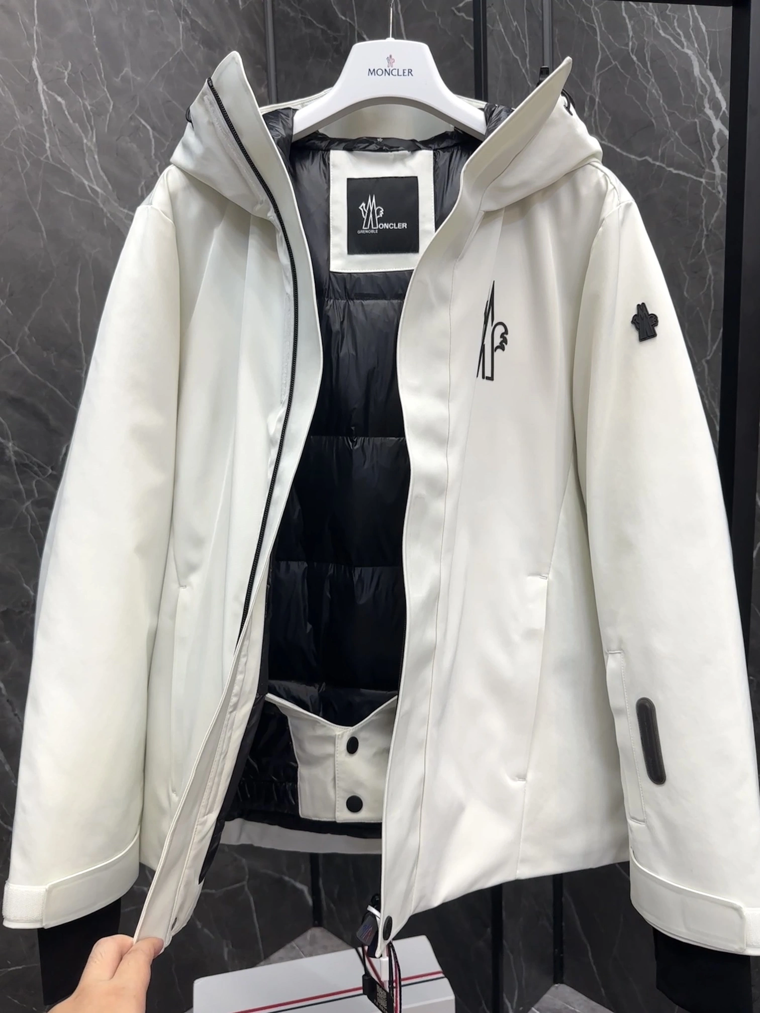 Attractive Moncler Down Jackets 145707