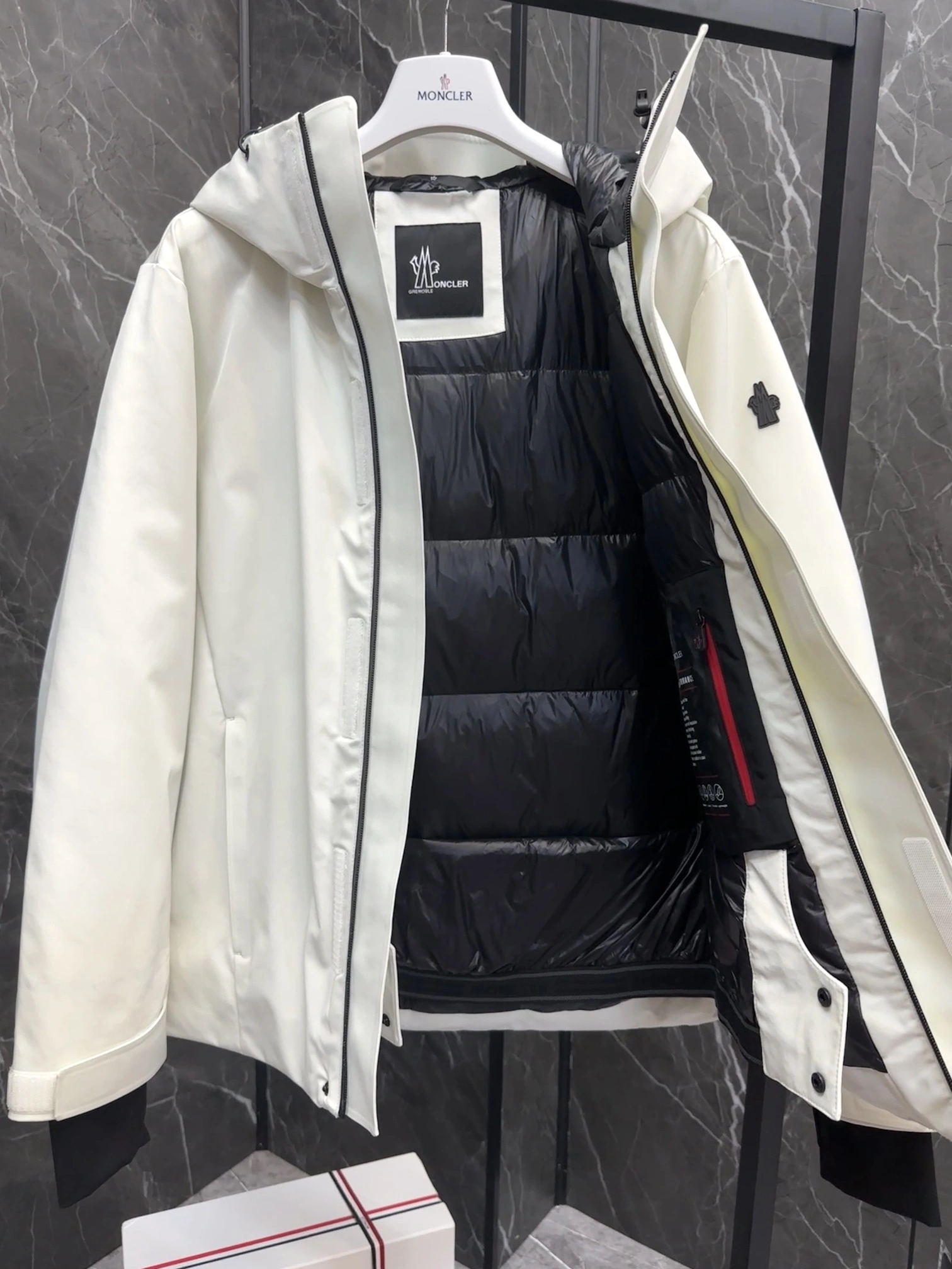 Attractive Moncler Down Jackets 145707