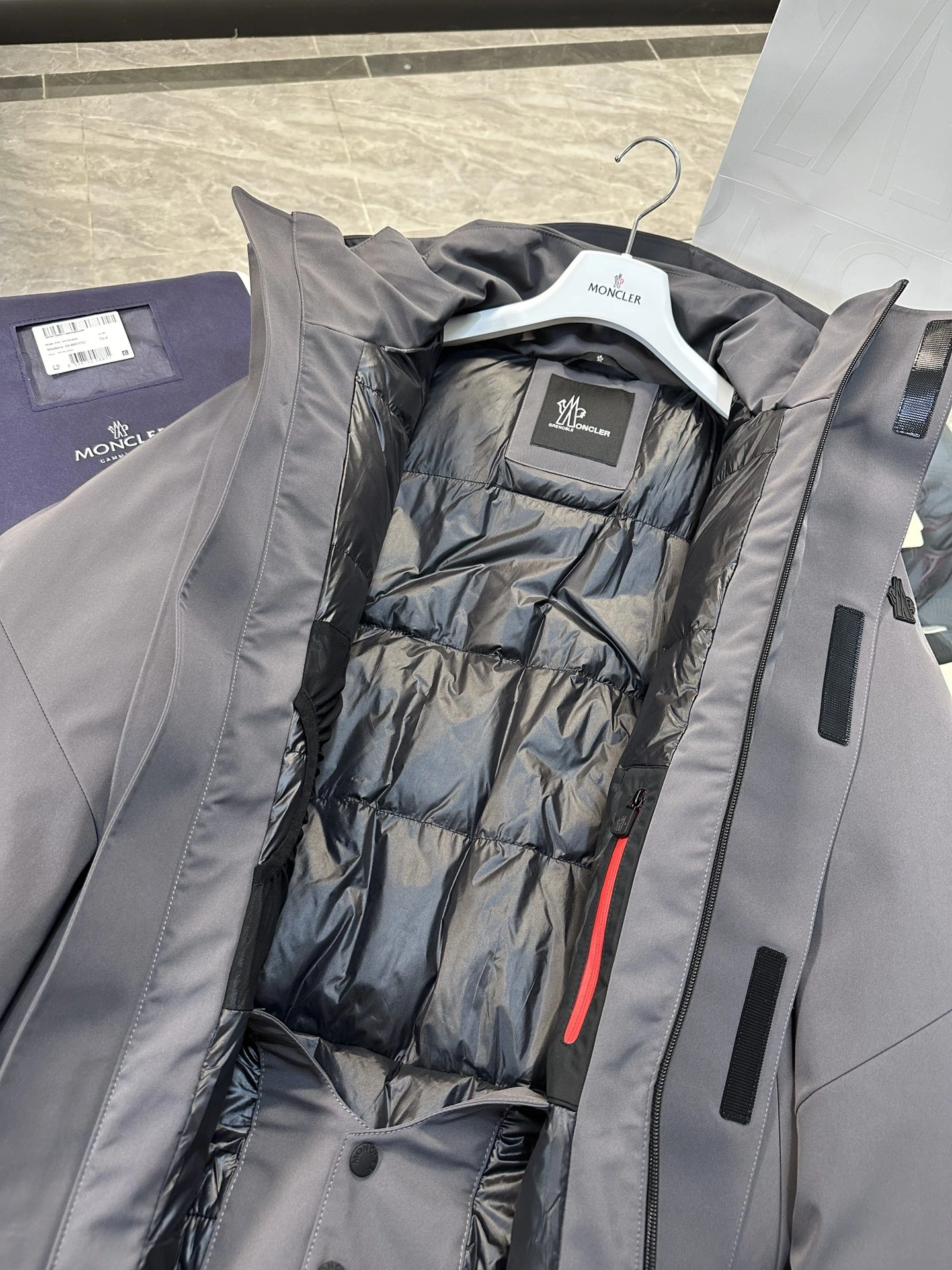 Moncler Down Jackets Unisex 145698