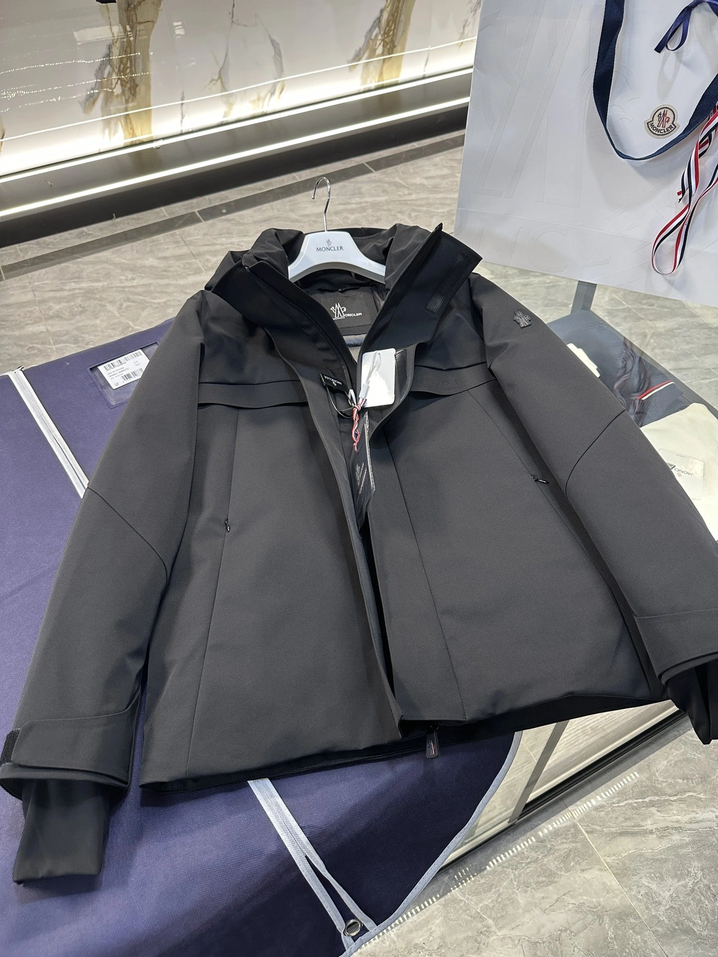 Breathable Moncler Down Jackets 145706