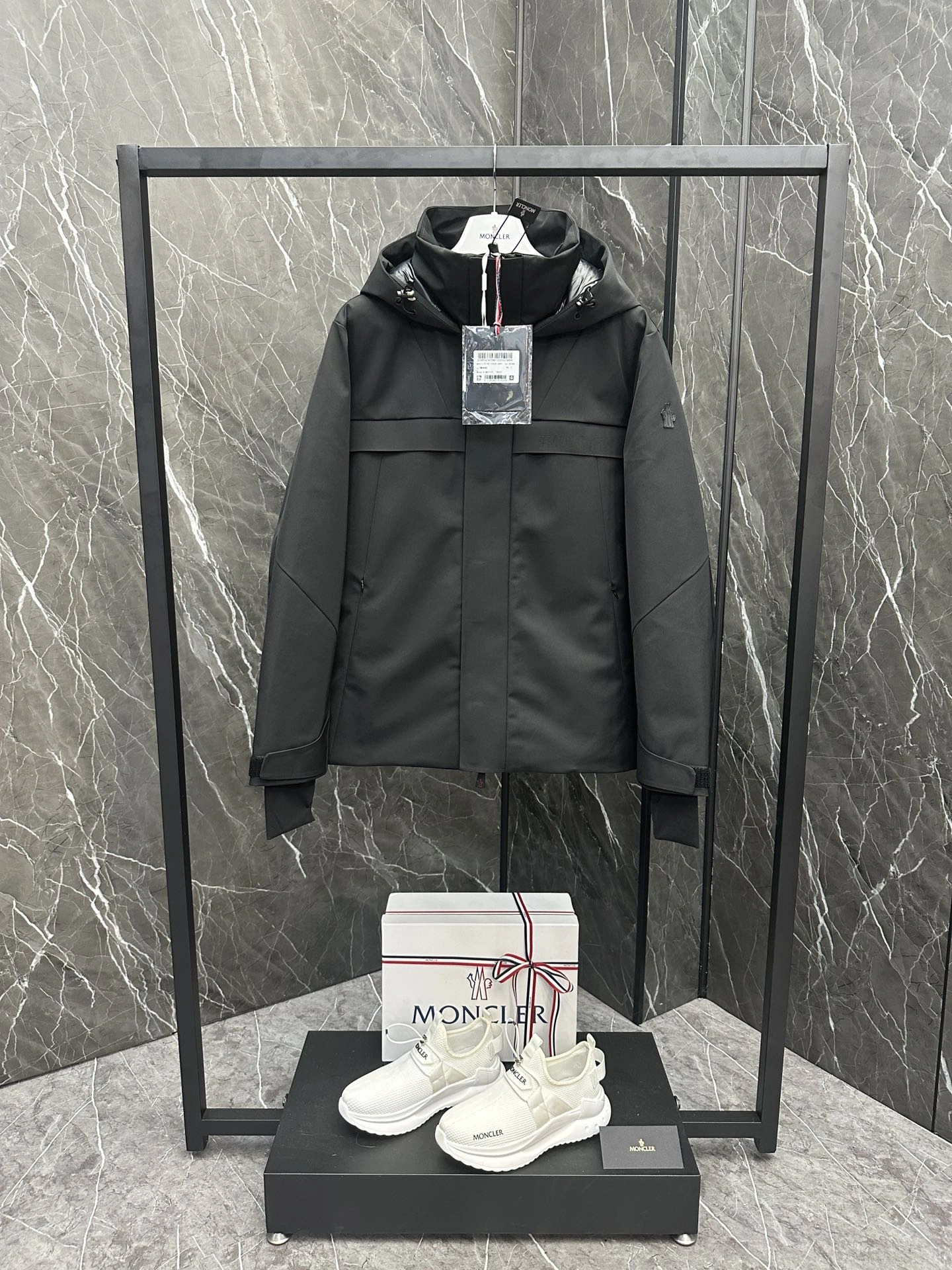 Effortless Moncler Down Jackets 145719