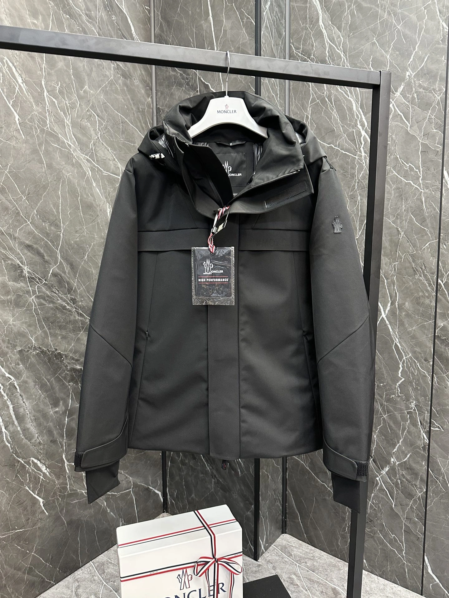 Effortless Moncler Down Jackets 145719